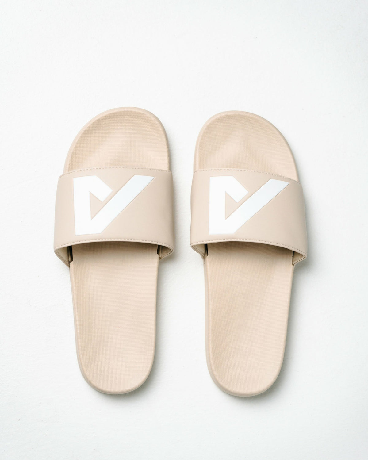 Alpha Slides - Cream / White - Workout Clothes | Alphalete