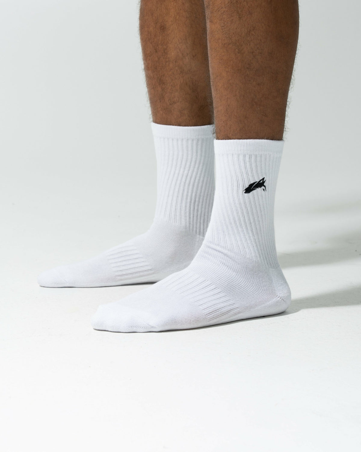 Elite Wolf Head Crew Sock 3pk - White - Running Socks | Alphalete