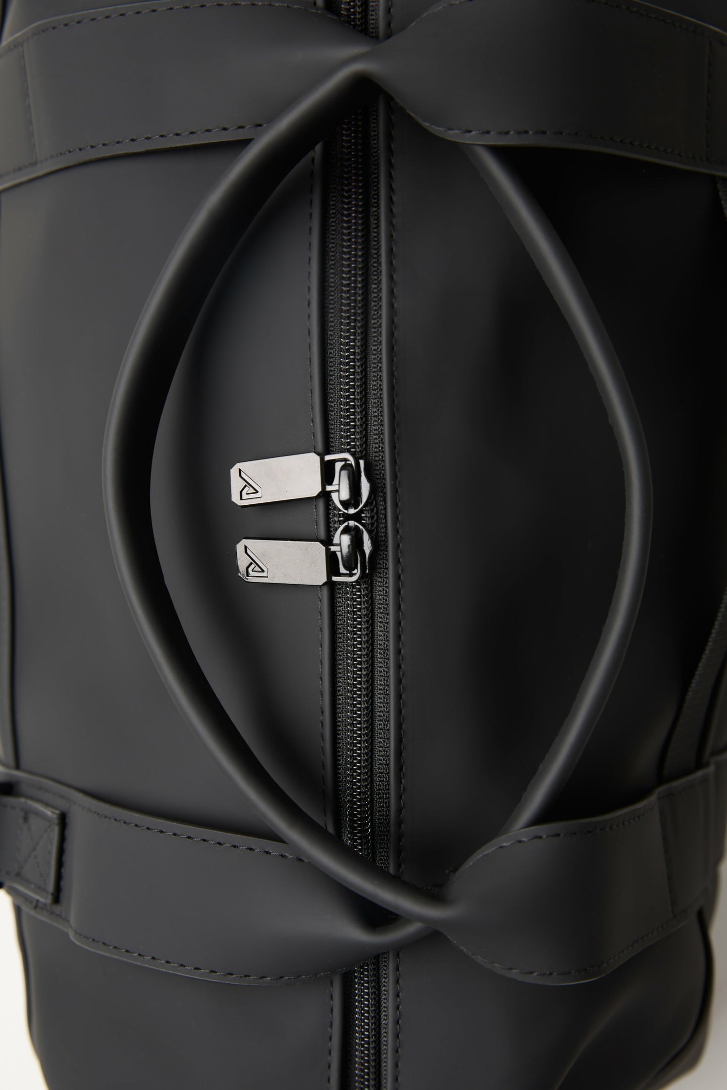 Voyage Duffle Bag - Black - Workout Clothes | Alphalete