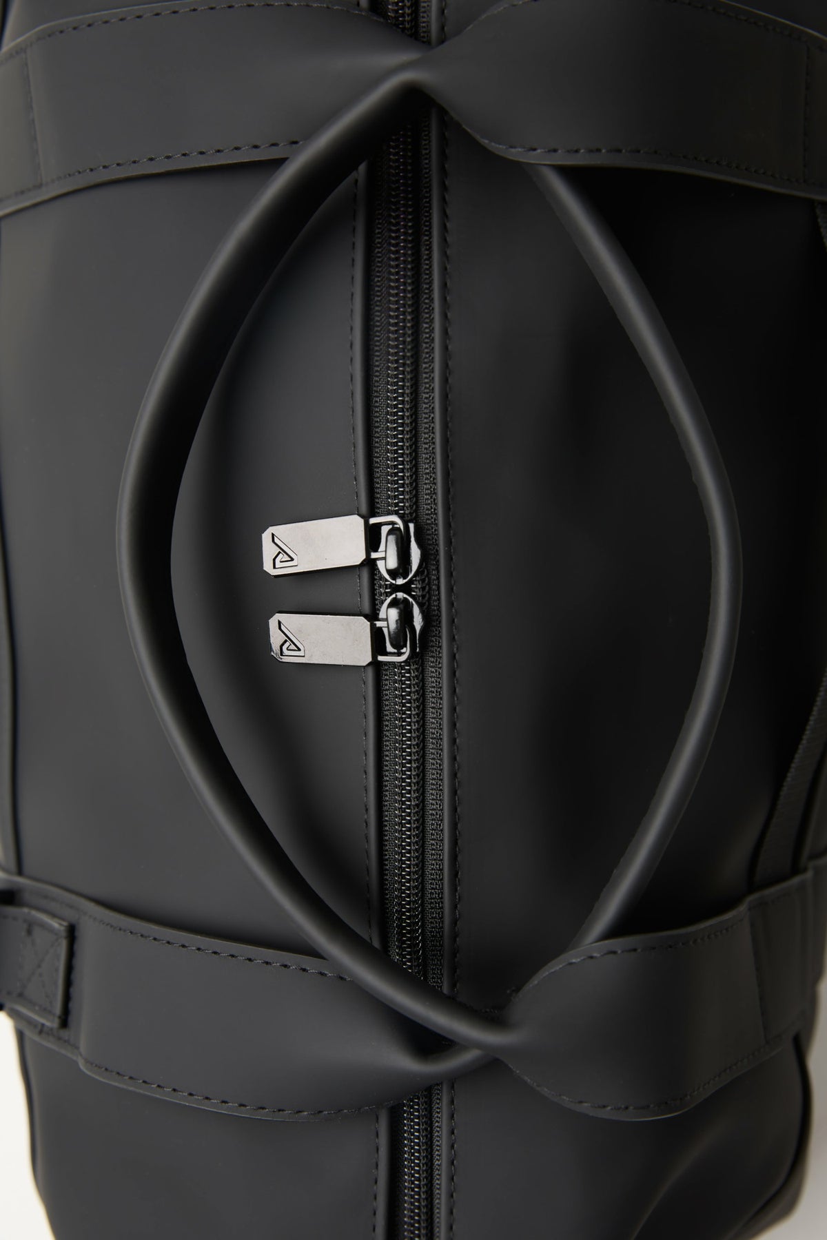 Voyage Duffle Bag - Black - Workout Clothes | Alphalete