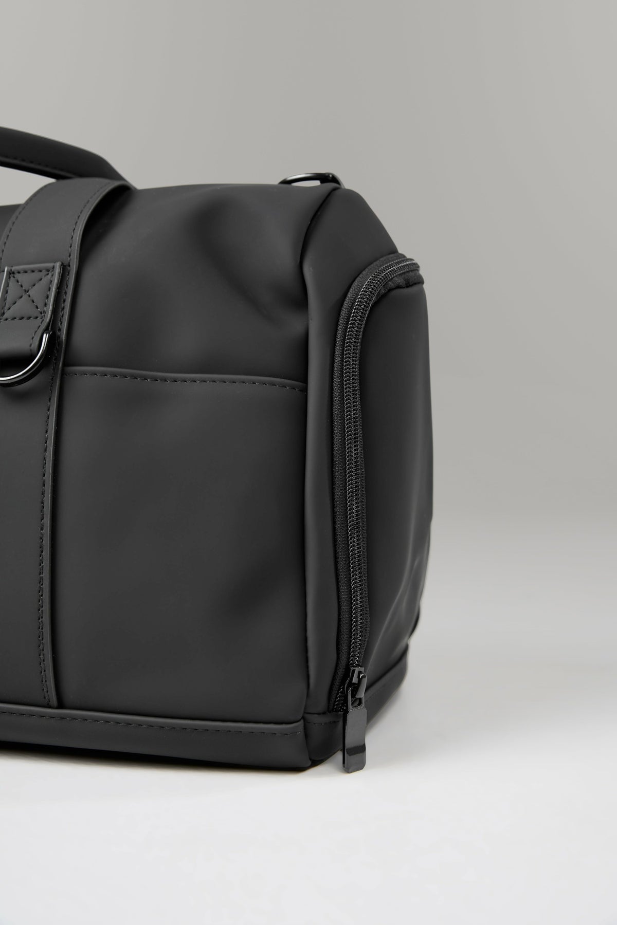 Voyage Duffle Bag - Black - Workout Clothes | Alphalete