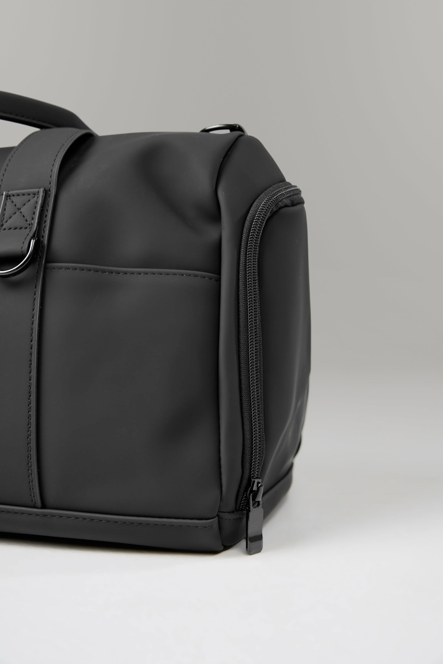Voyage Duffle Bag - Black - Workout Clothes | Alphalete