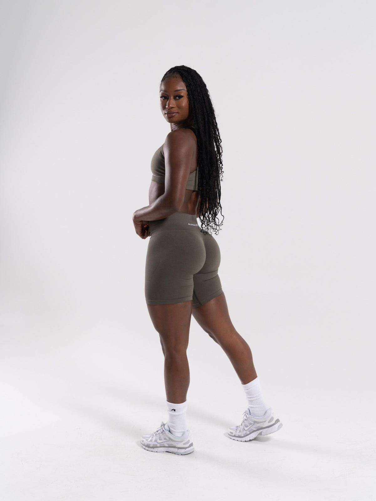 Pump Mid Rise Biker Short - Khaki | Alphalete