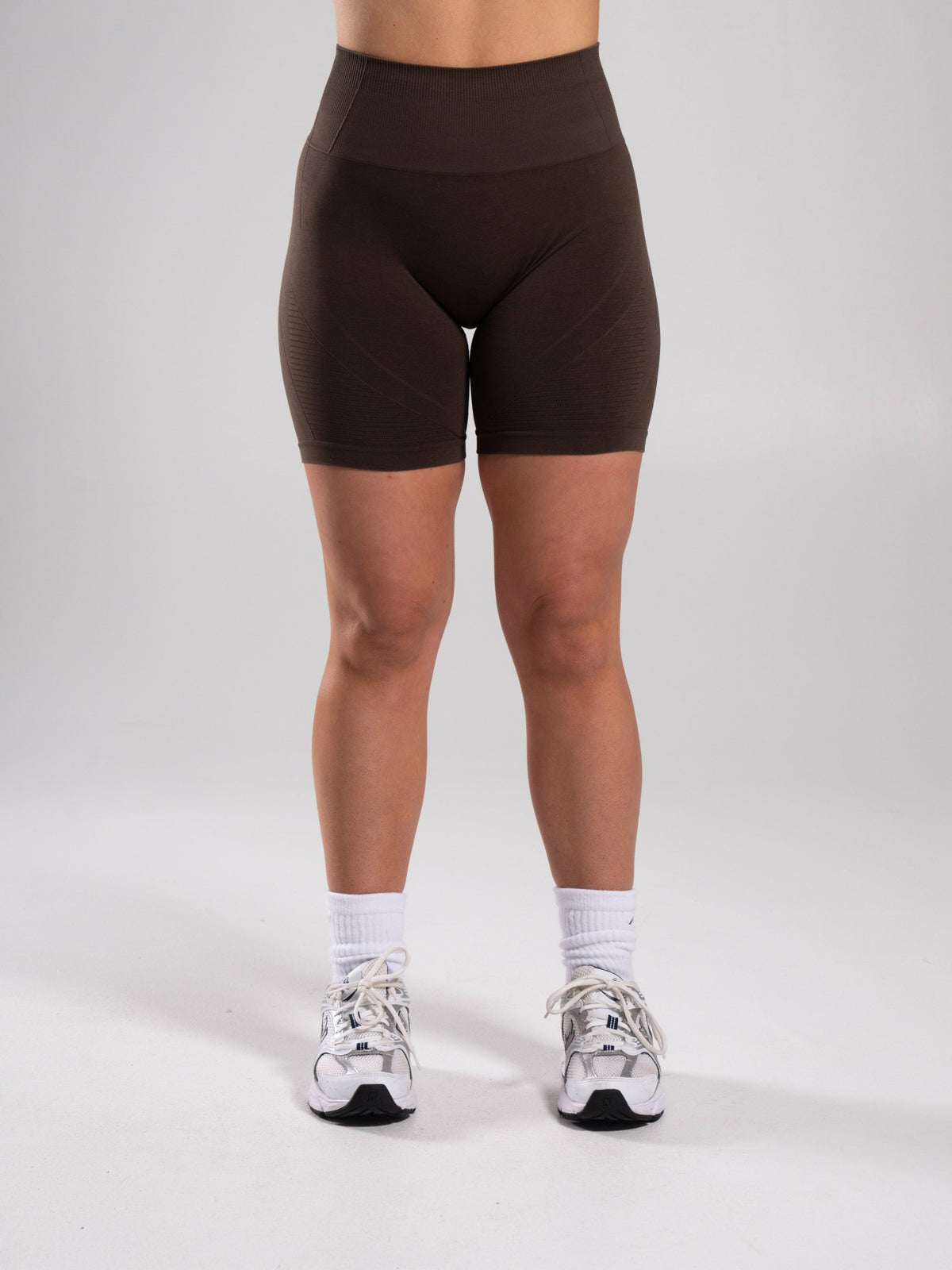 Revive High Rise Short - Walnut | Alphalete