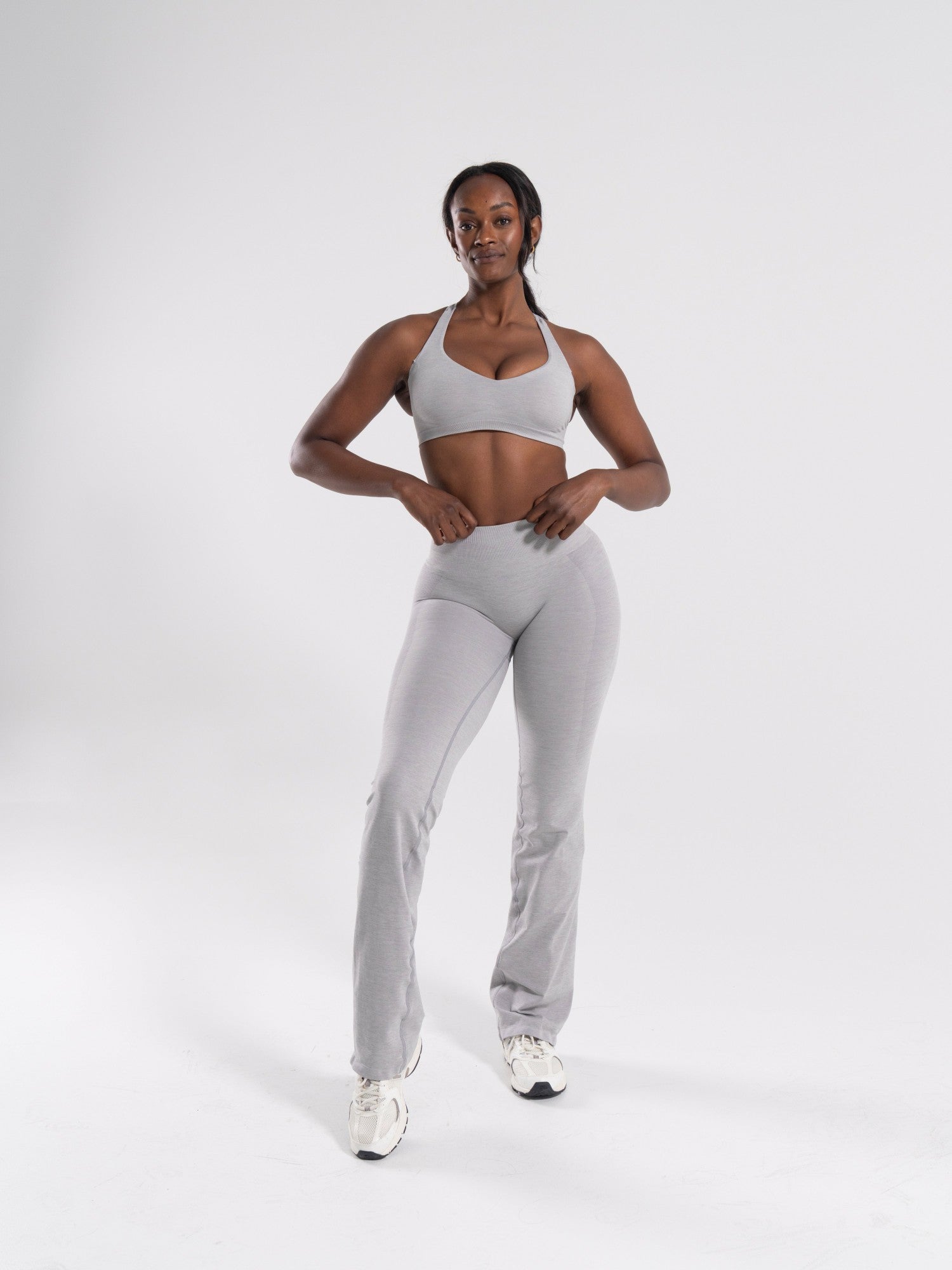 Pump Mid Rise Flared Pant Long - LT Heather | Alphalete