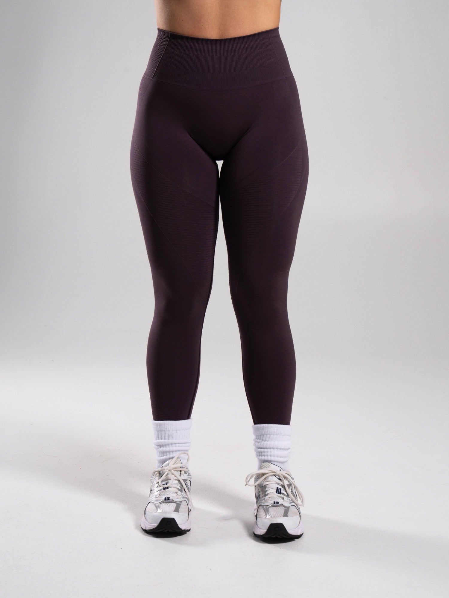 Revive High Rise Legging - Black Garnet | Alphalete