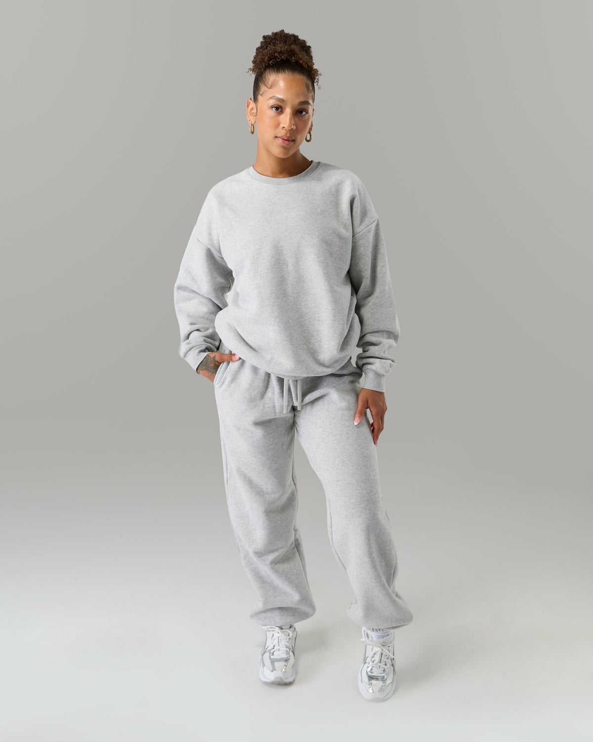 Staple Crewneck - Heather Grey - Workout Clothes | Alphalete