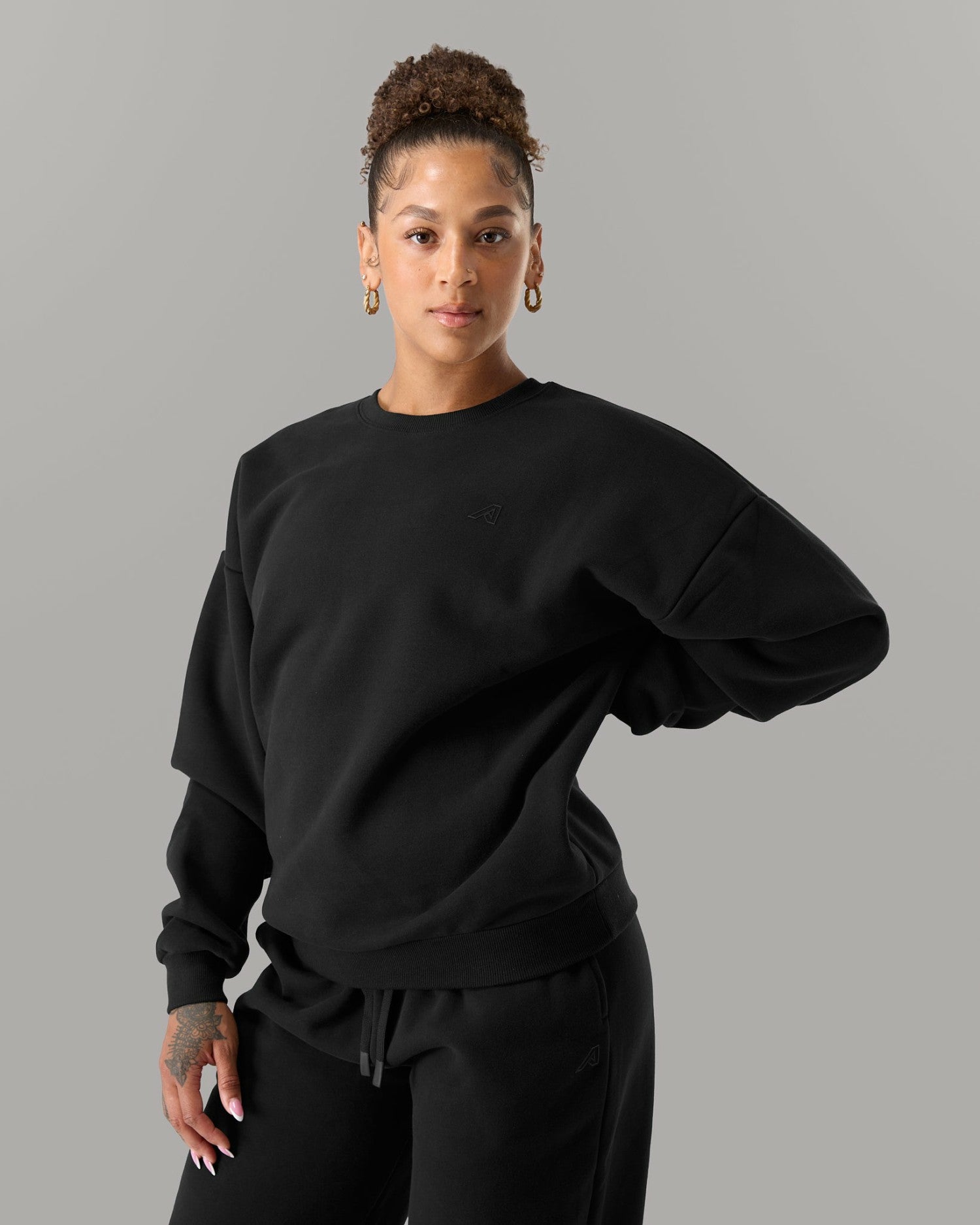 Staple Crewneck - Black - Workout Clothes | Alphalete