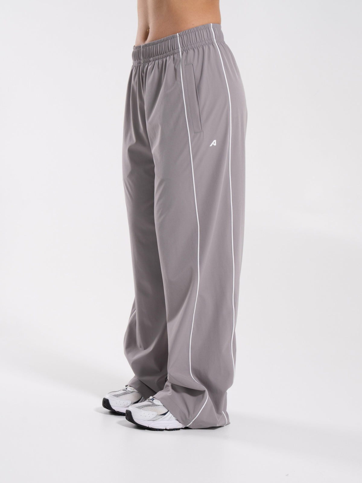 Relay Pant - Nickel - Workout Clothes For Women | Alphalete