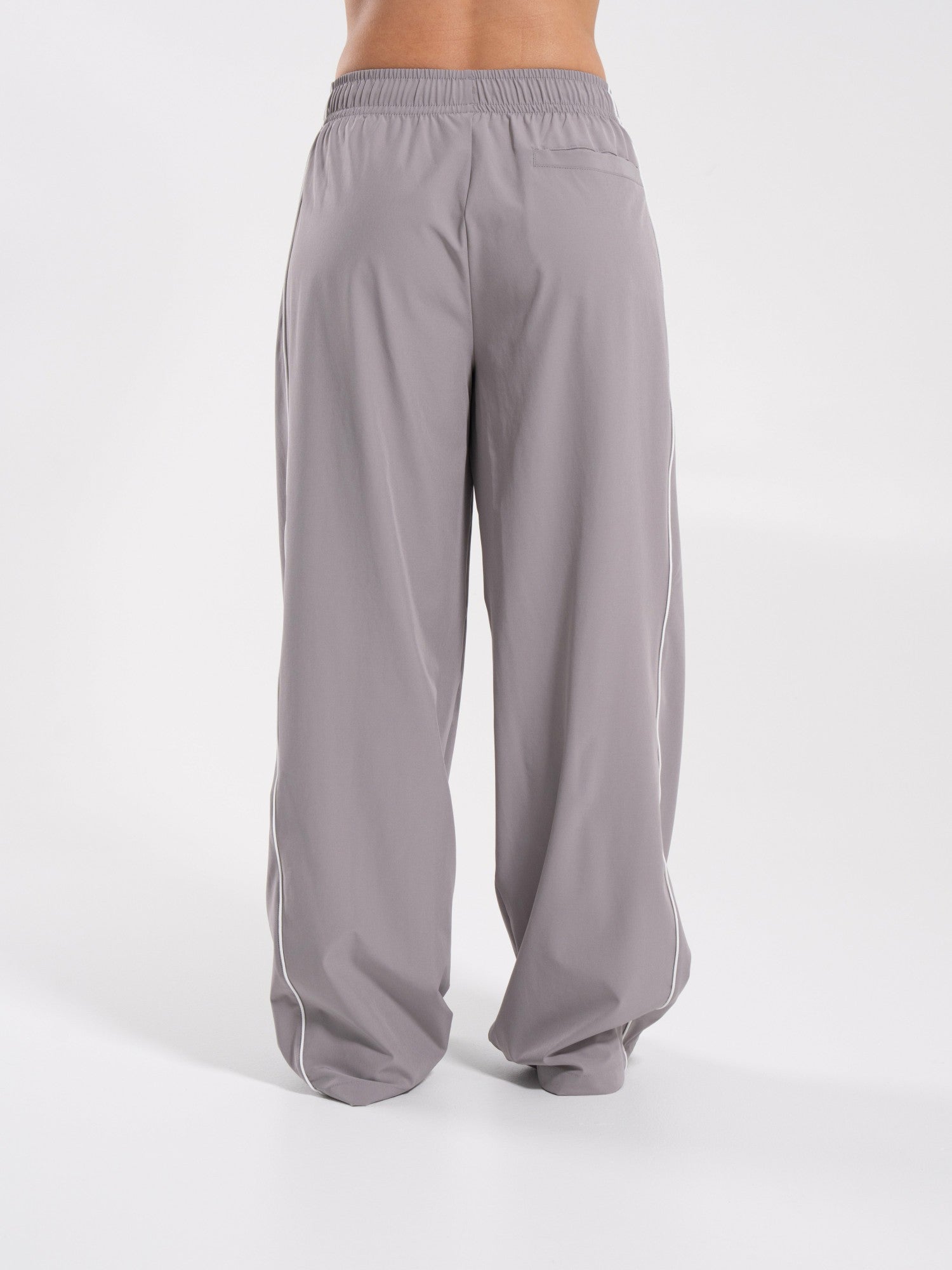Relay Pant - Nickel - Workout Clothes For Women | Alphalete