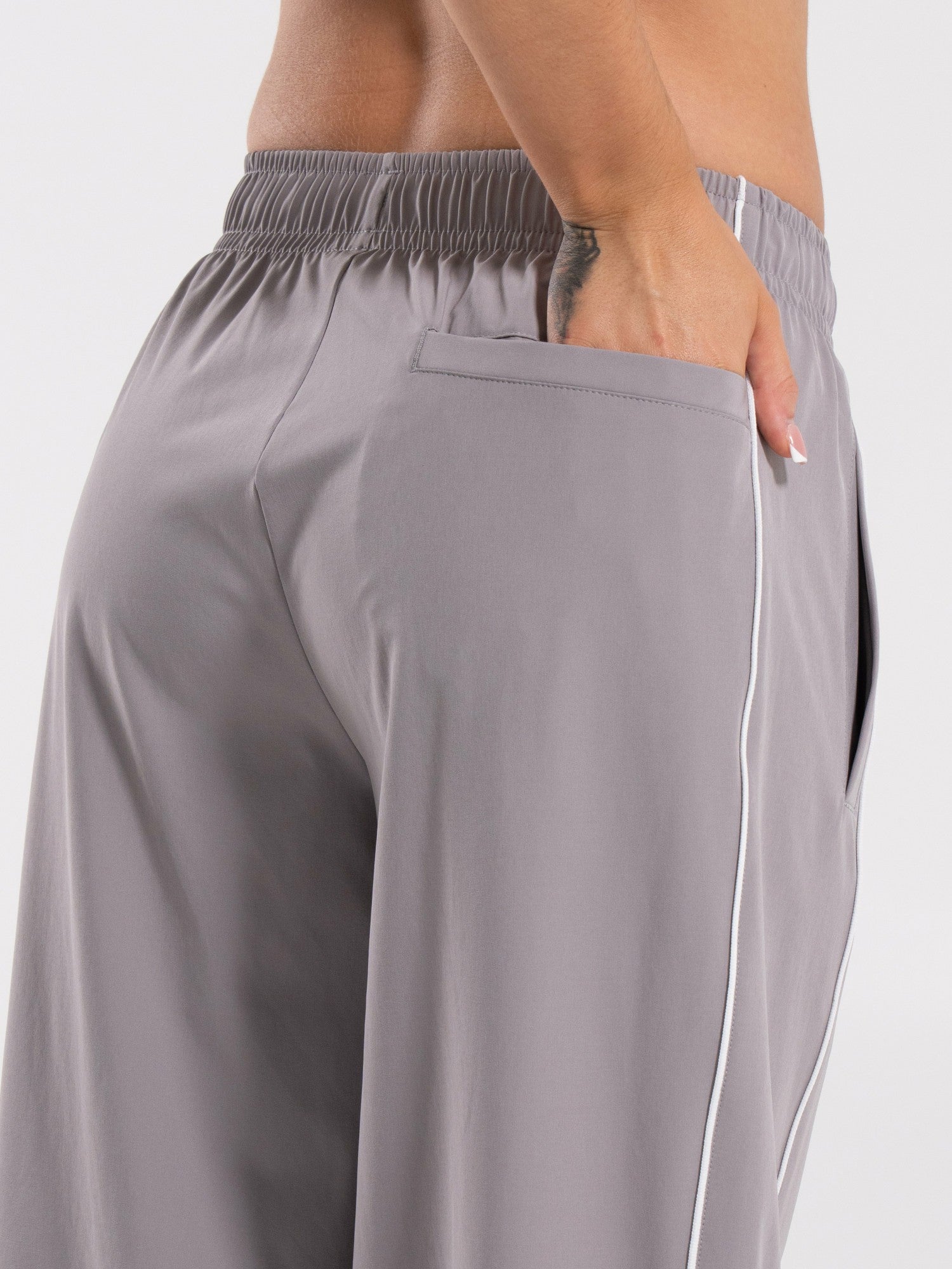 Relay Pant - Nickel - Workout Clothes For Women | Alphalete