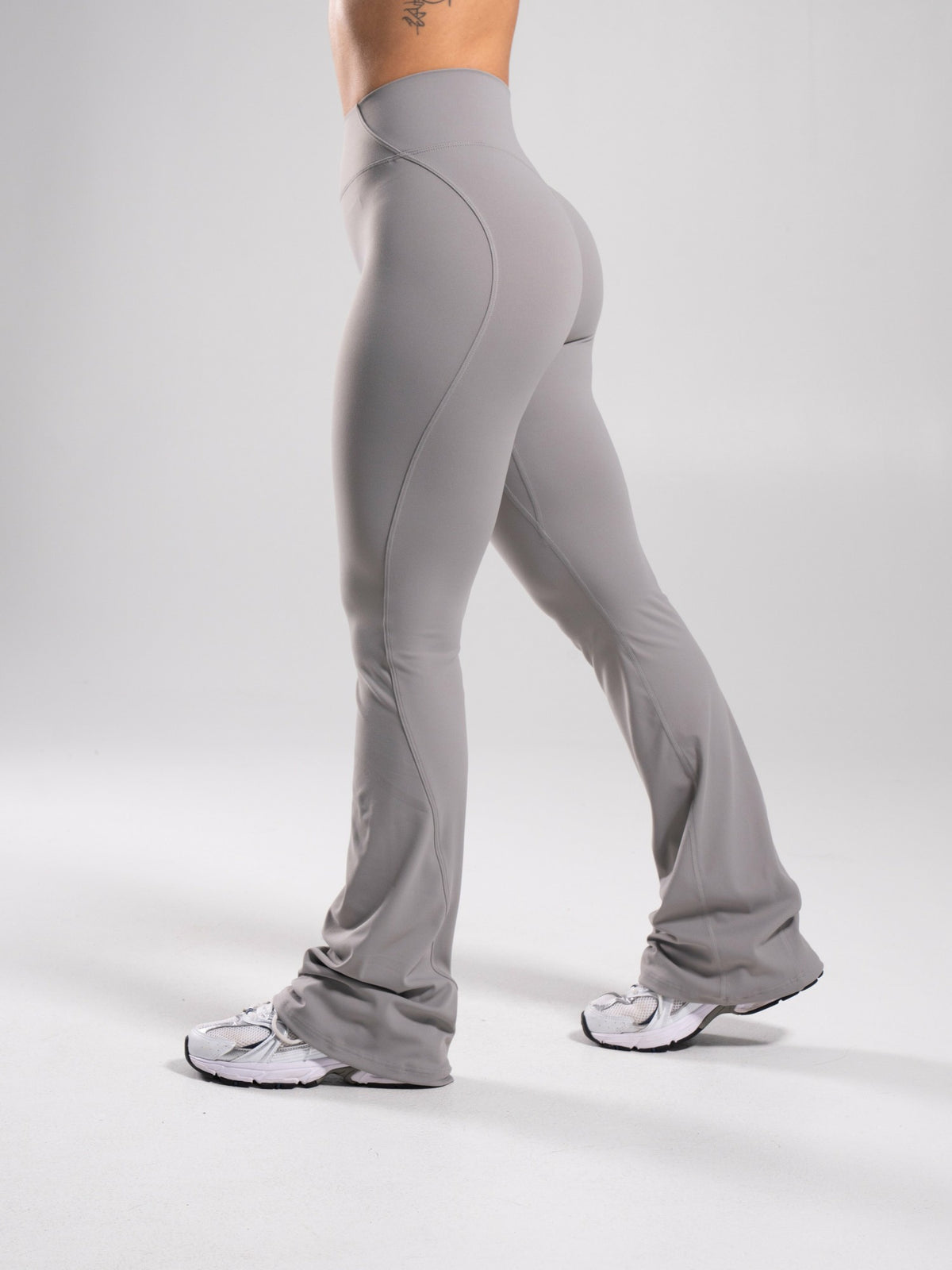 Aura Ultra-High Rise Flared Pant - Nickel | Alphalete