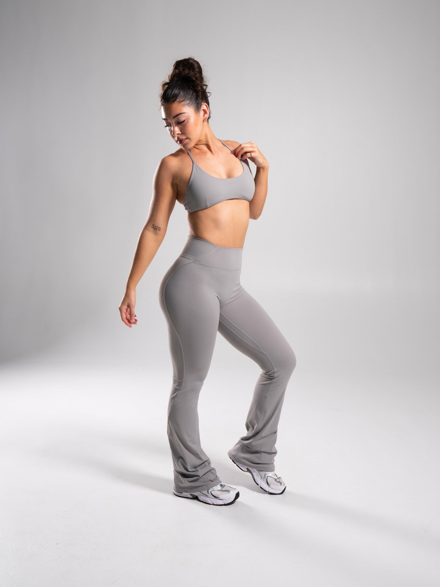 Aura Ultra-High Rise Flared Pant - Nickel | Alphalete