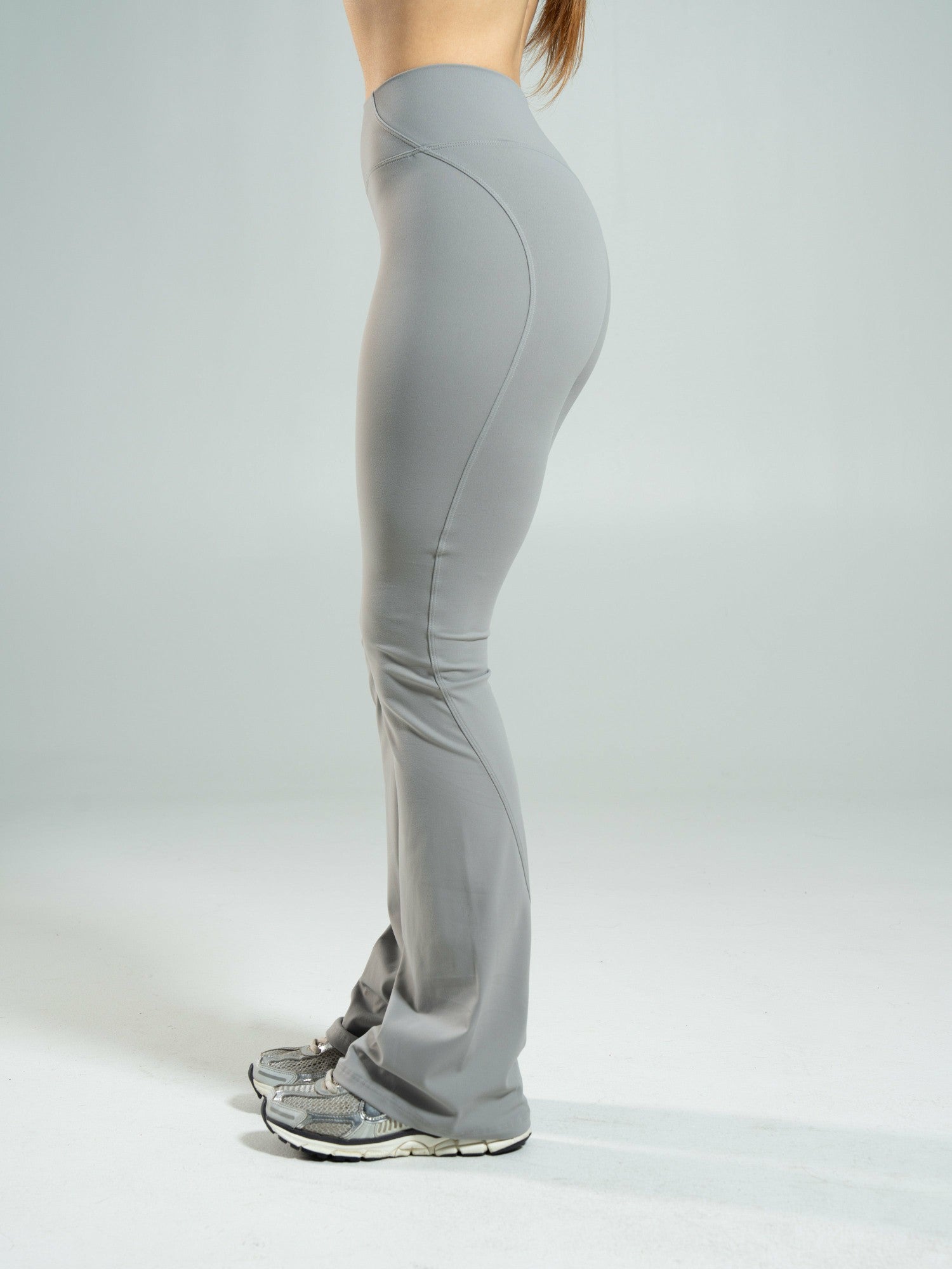 Aura Ultra-High Rise Flared Pant Long - Nickel | Alphalete