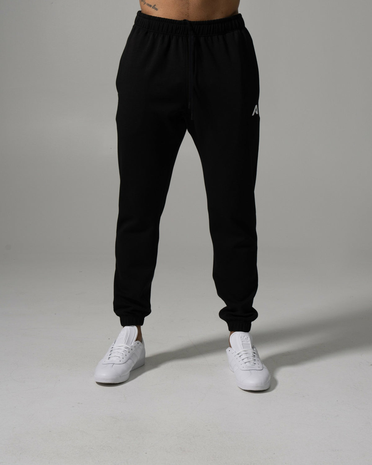 Vantage Jogger - Black - Mens Track Pants | Alphalete