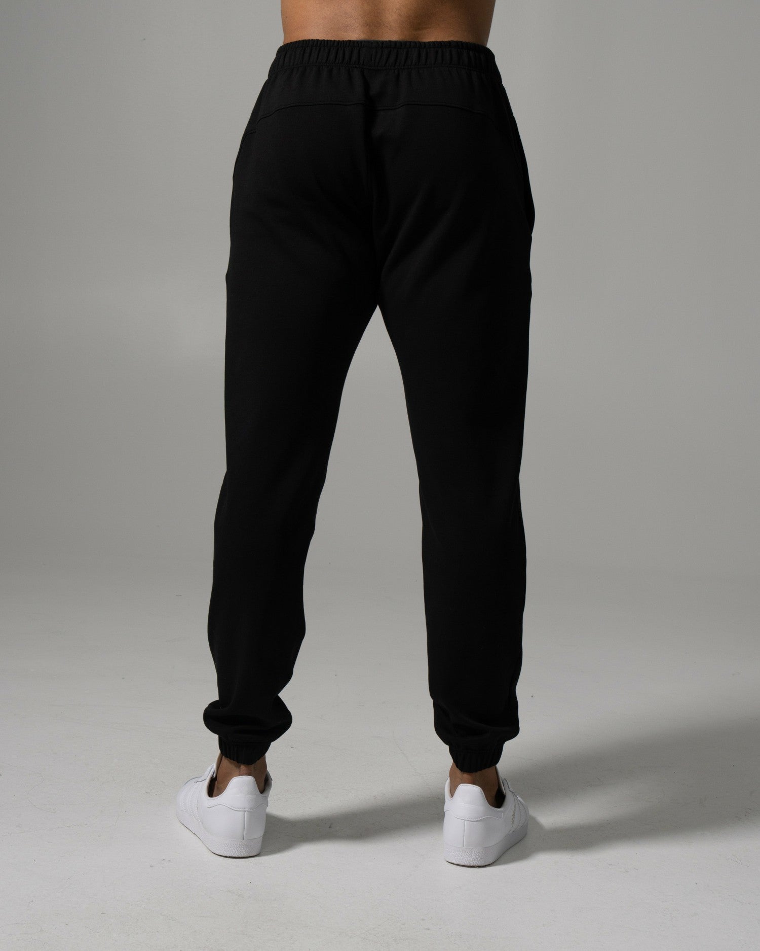 Vantage Jogger - Black - Mens Track Pants | Alphalete