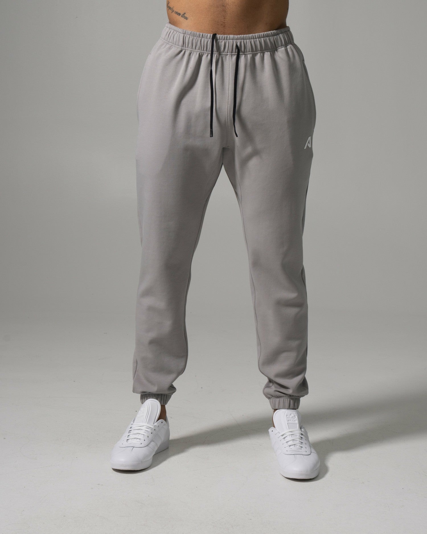 Vantage Jogger - Chrome - Mens Track Pants | Alphalete