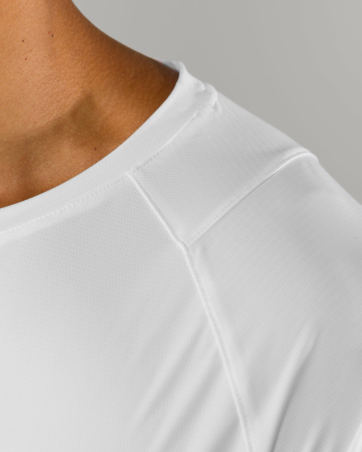 Proflex Tee - White - Mens Workout Tee | Alphalete