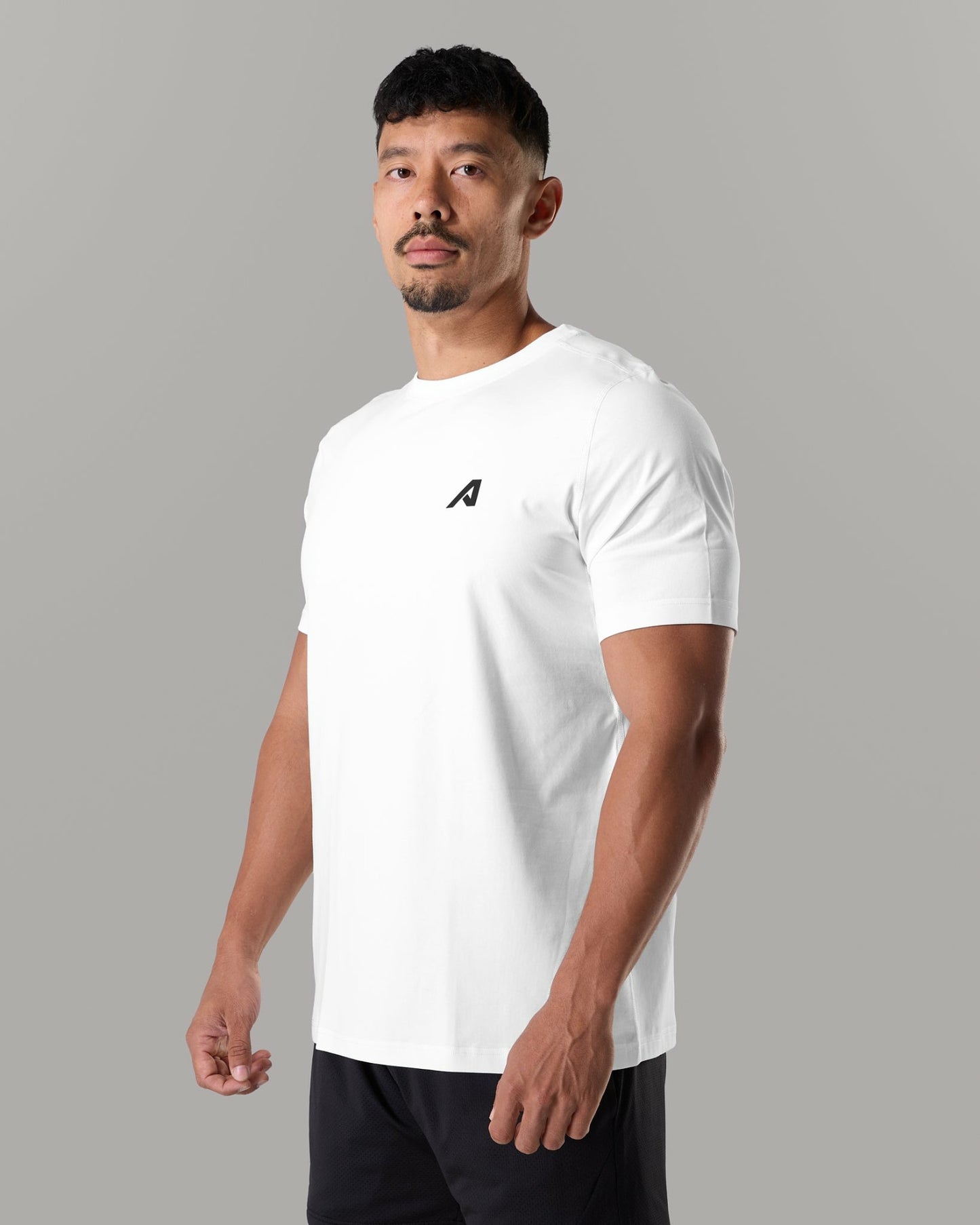 Momentum Tee - White - Mens Workout Tee | Alphalete