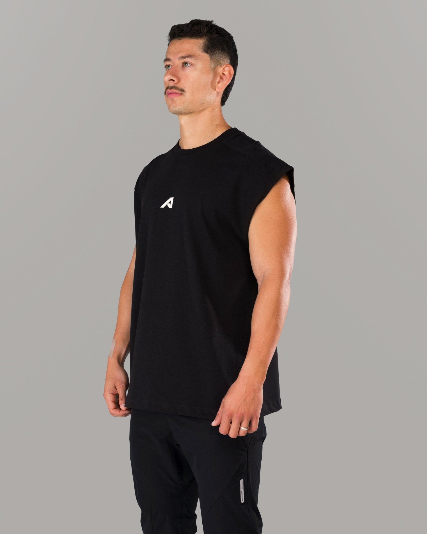 Union Mineral Cutoff - Black - Mens Workout Tee | Alphalete