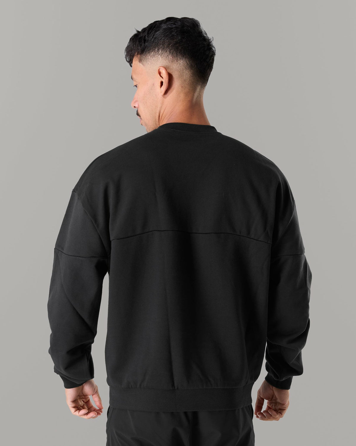 Establishment Split Crewneck - Black - Workout Clothes | Alphalete