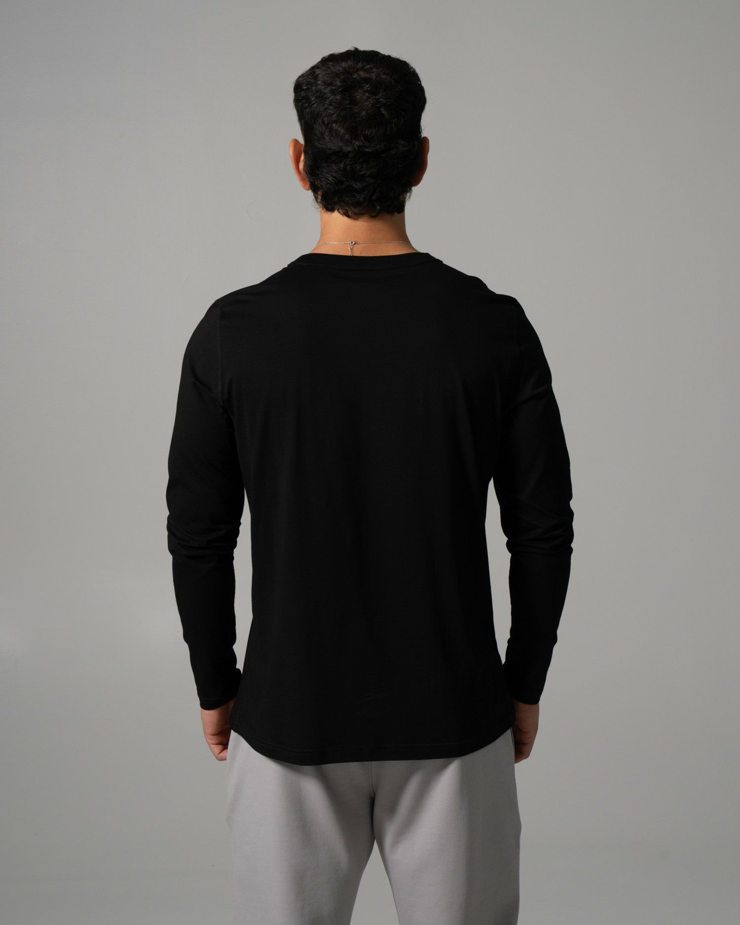 Momentum LS - Black - Workout Clothes | Alphalete