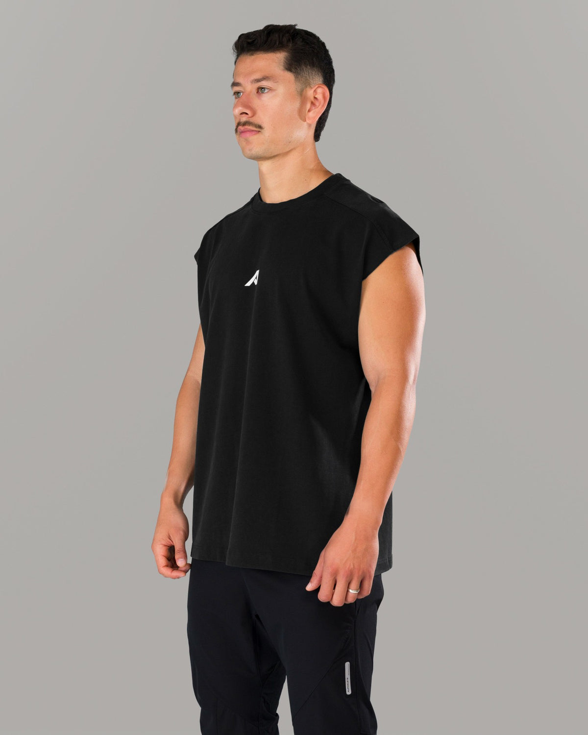 Union Mineral Cutoff - Washed Black - Mens Workout Tee | Alphalete