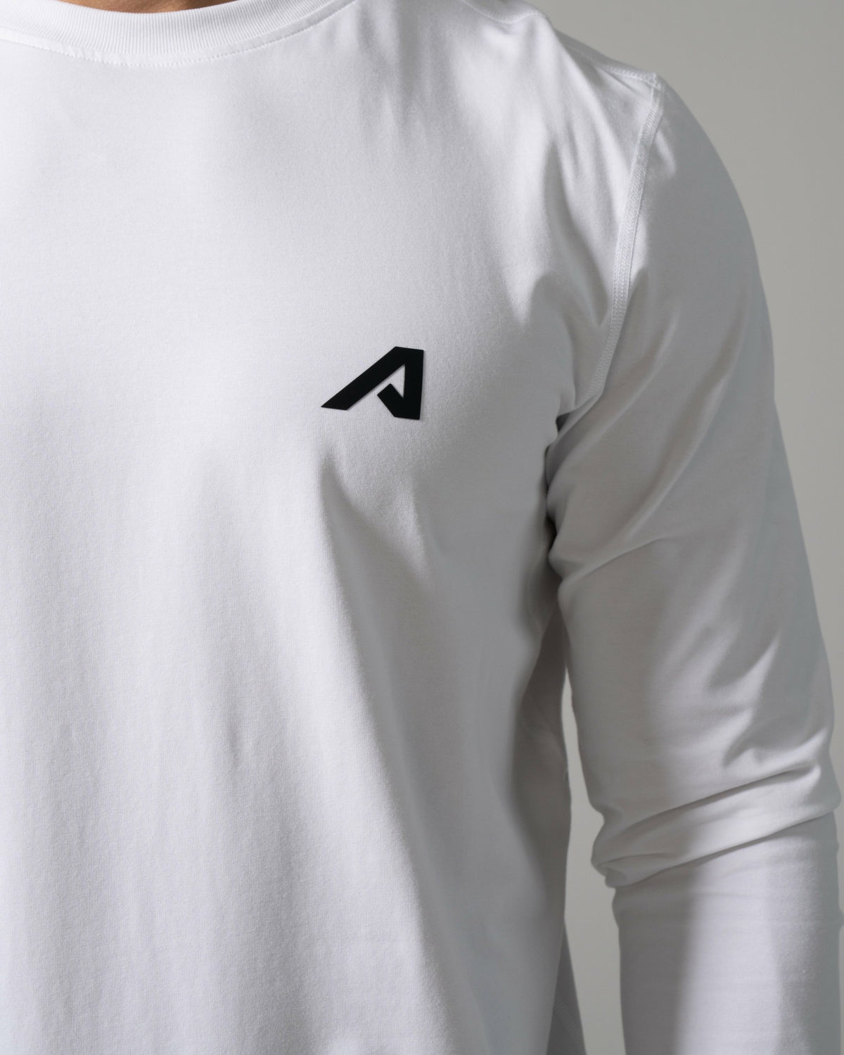 Momentum LS - White - Workout Clothes | Alphalete