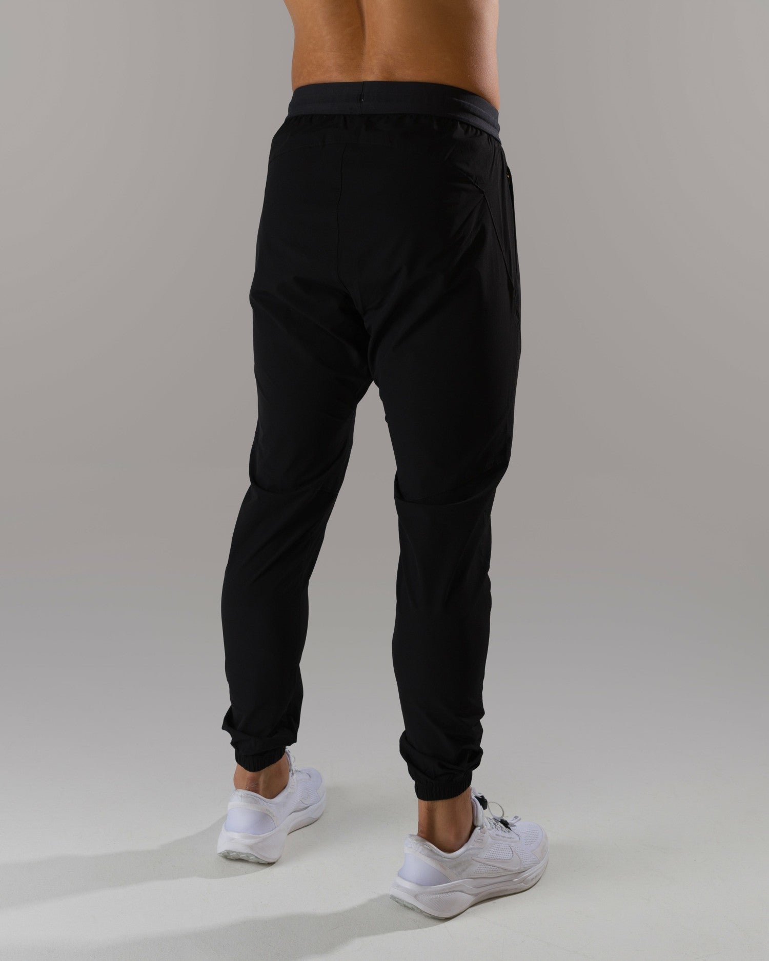 Apex Jogger - Black - Mens Track Pants | Alphalete