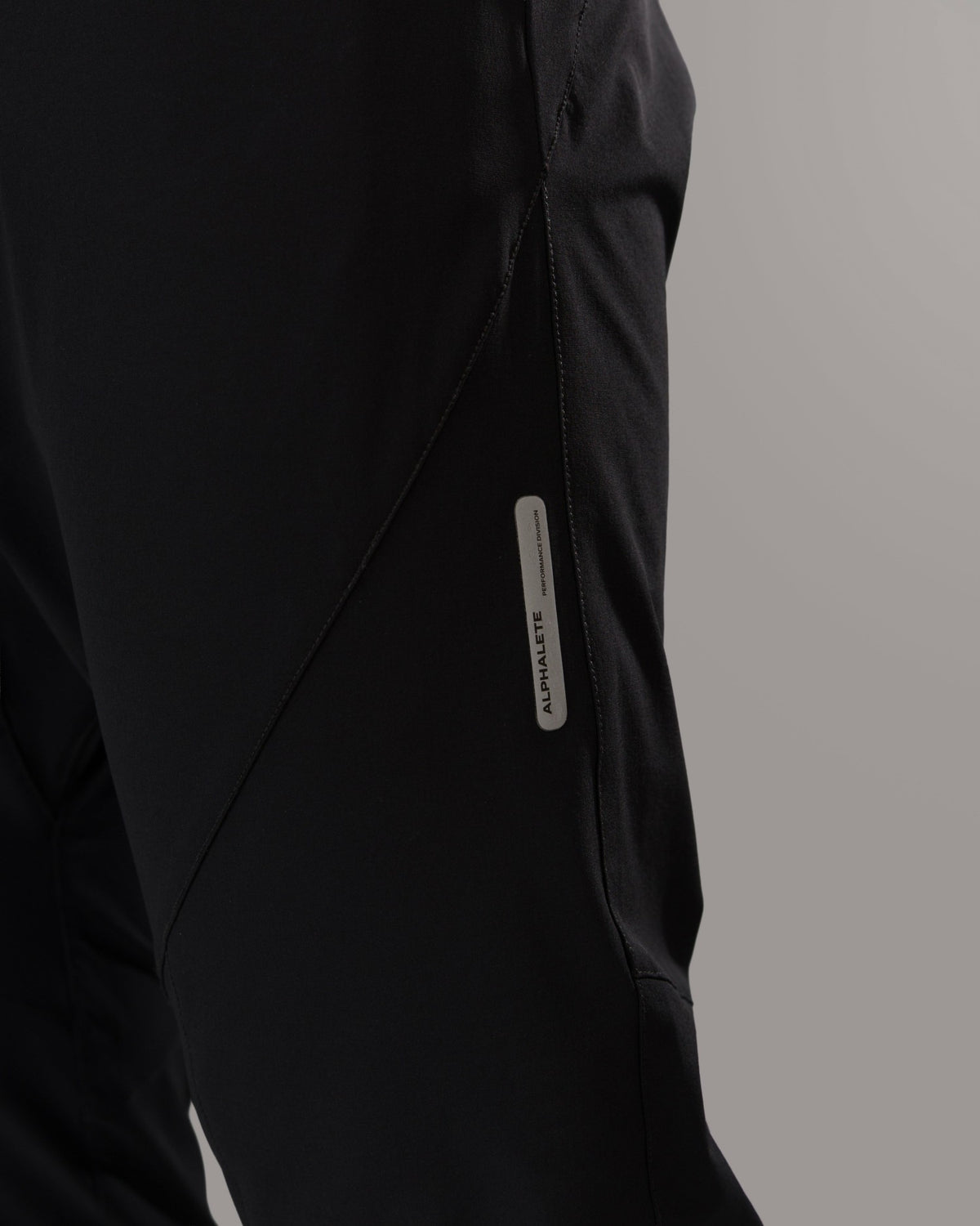 Apex Jogger - Black - Mens Track Pants | Alphalete