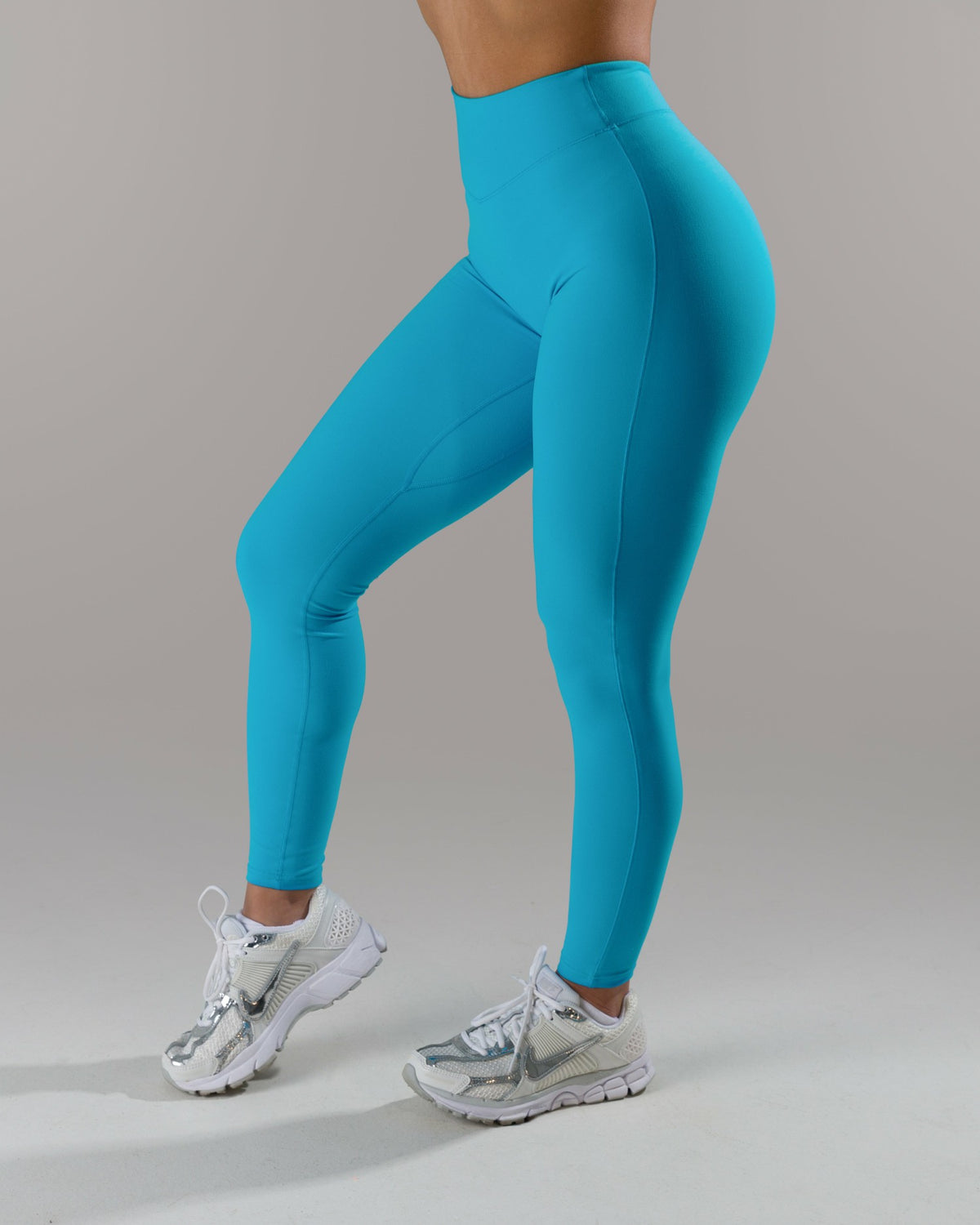 Dip Back Mid Rise Legging - Cerulean | Alphalete