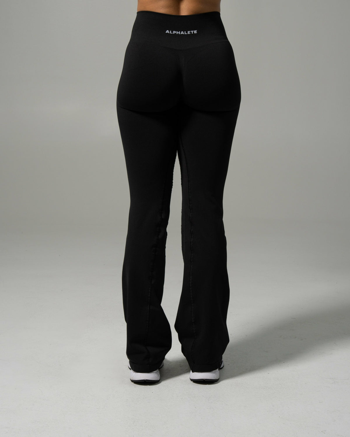 Pump Mid Rise Flared Pant - Black | Alphalete