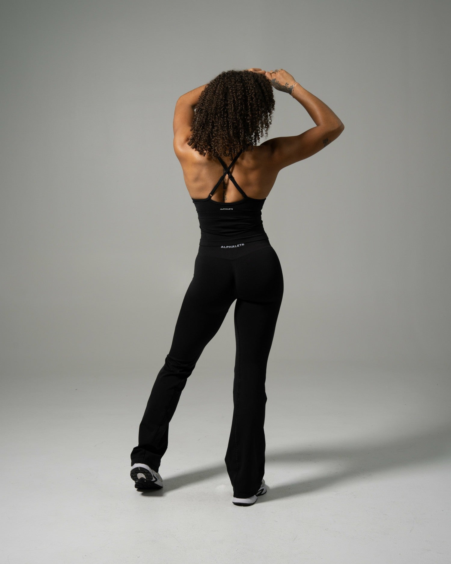 Pump Mid Rise Flared Pant - Black | Alphalete