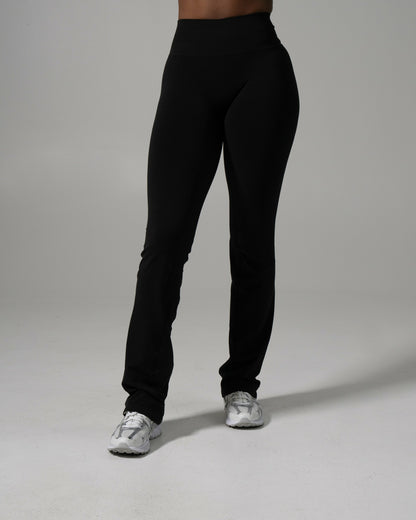 Pump Mid Rise Flared Pant Long - Black | Alphalete
