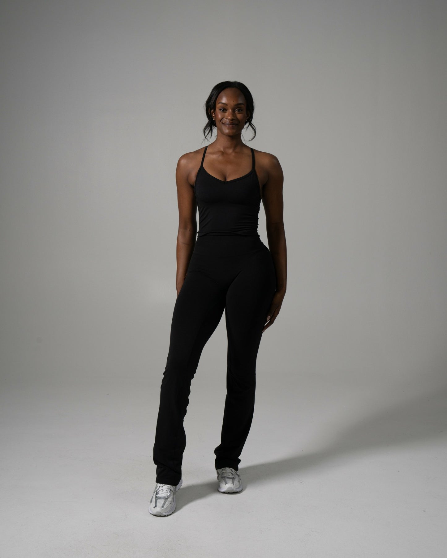 Pump Mid Rise Flared Pant Long - Black | Alphalete
