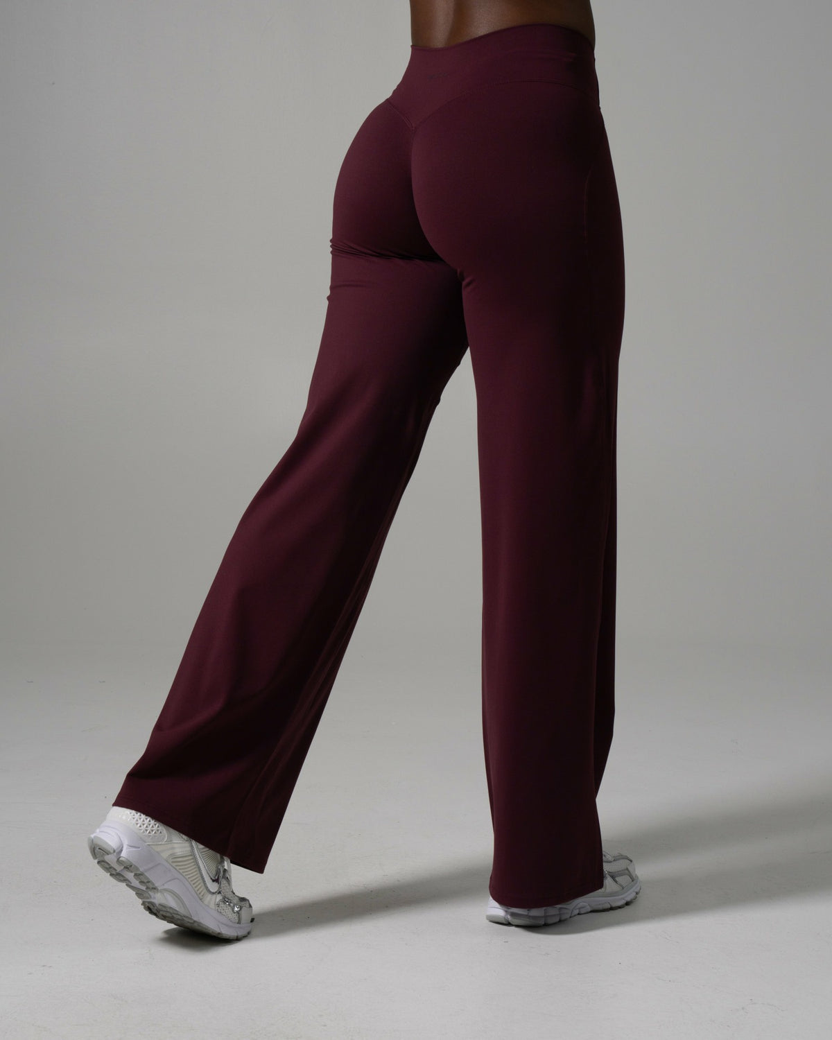 Aura Wide Leg Pant Long - Merlot | Alphalete