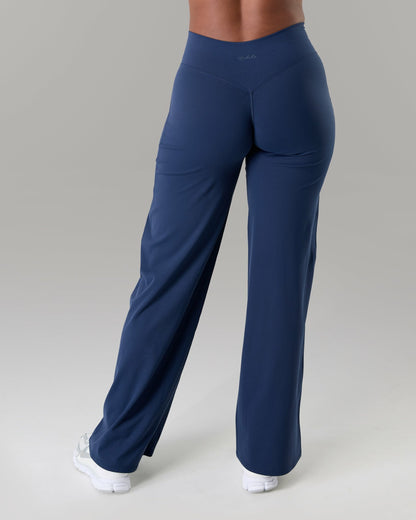 Aura Wide Leg Pant Long - Anchor | Alphalete
