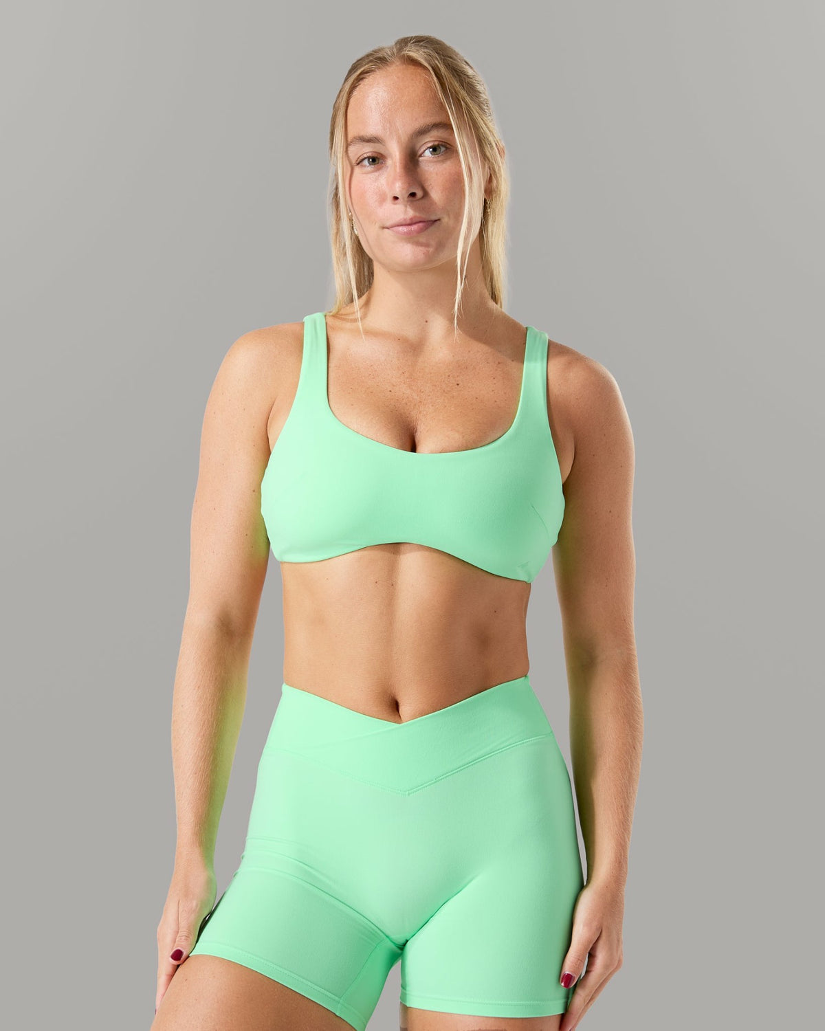Lina Bra - Aurora - Best Sports Bra | Alphalete