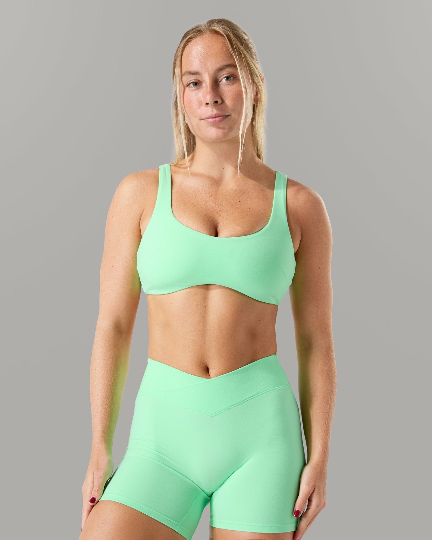 Lina Bra - Aurora - Best Sports Bra | Alphalete