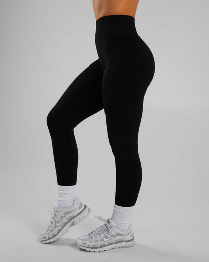 Amplify Ultra-High Rise Legging - Black | Alphalete