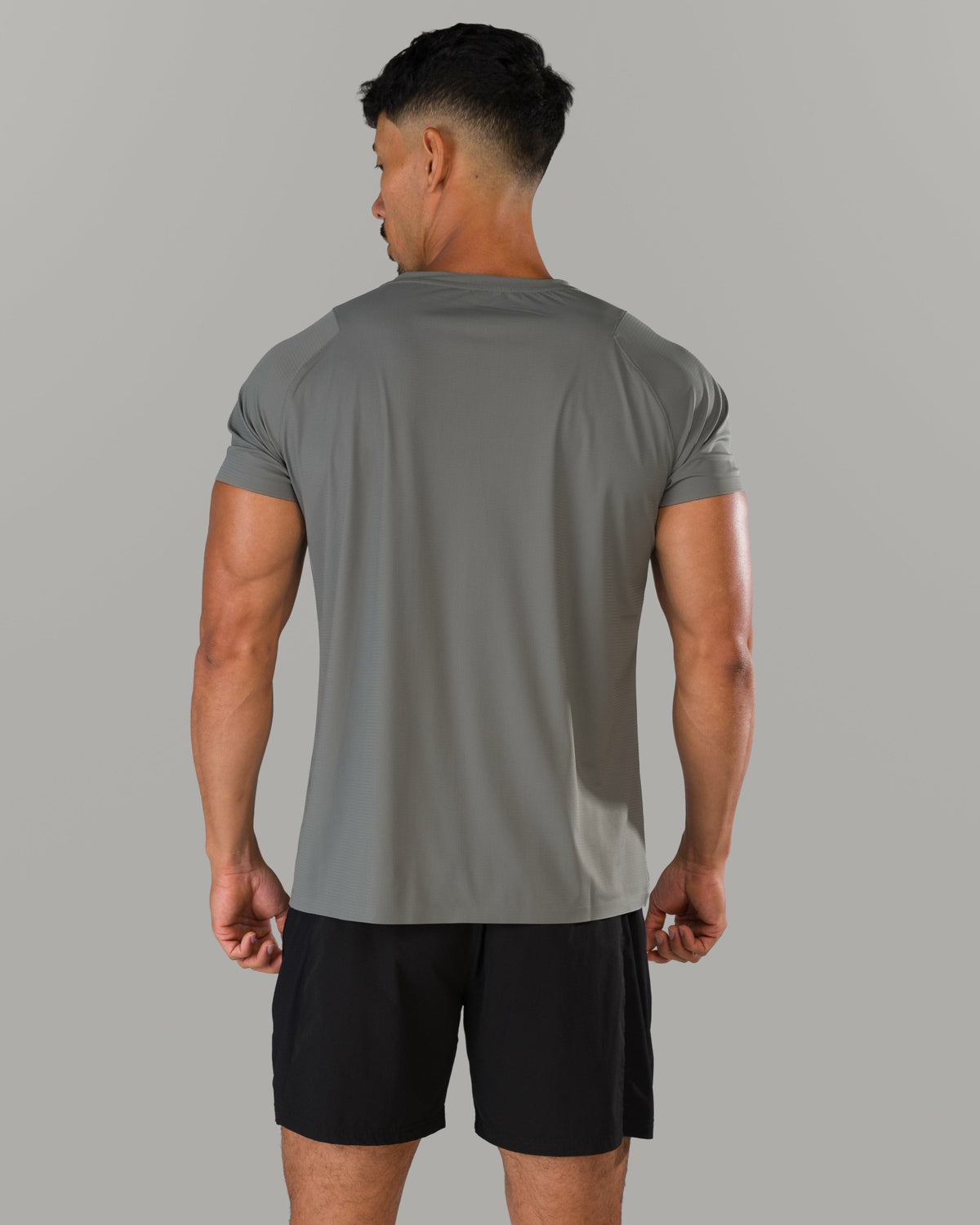Proflex Tee - Iron Charcoal - Mens Workout Tee | Alphalete