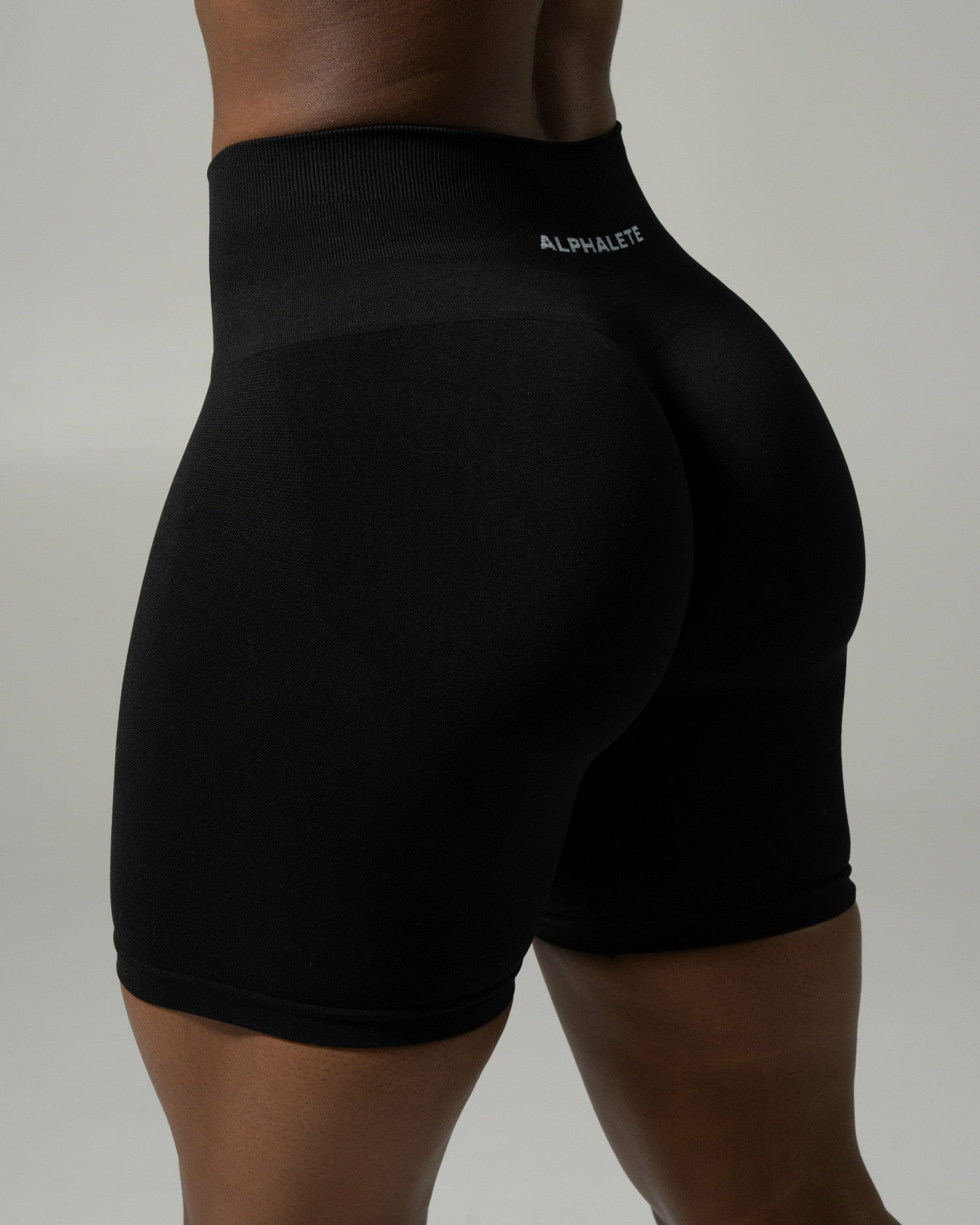 Pump Mid Rise Biker Short - Black | Alphalete