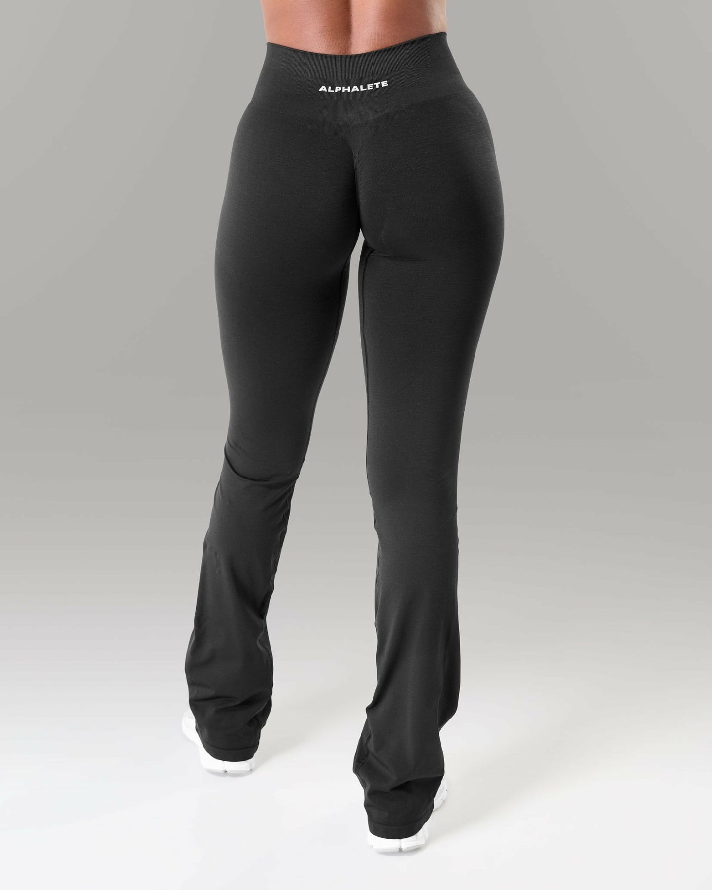 Amplify Ultra-High Rise Flared Pant Long - Black | Alphalete