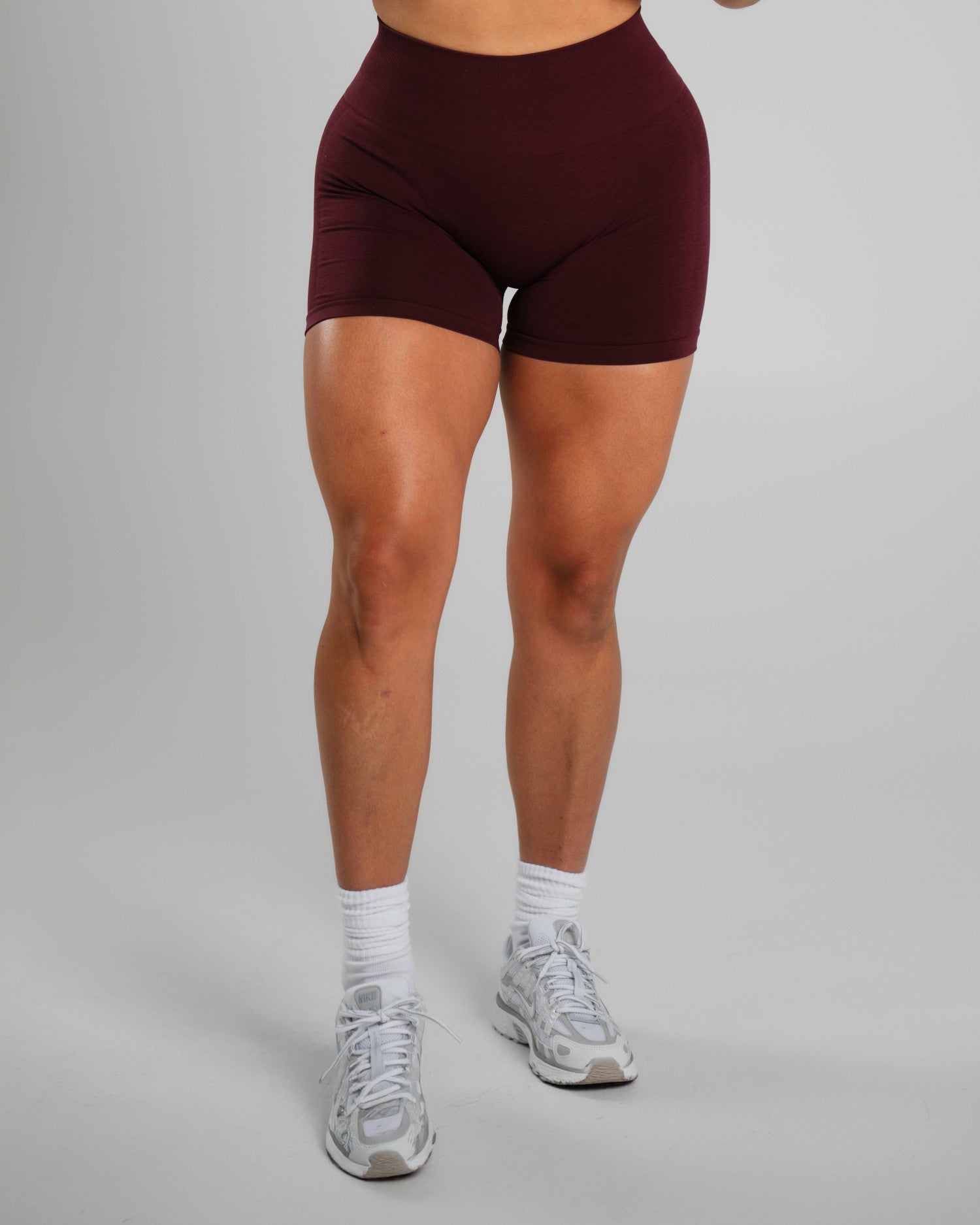 Amplify Mid Rise Short - Merlot | Alphalete