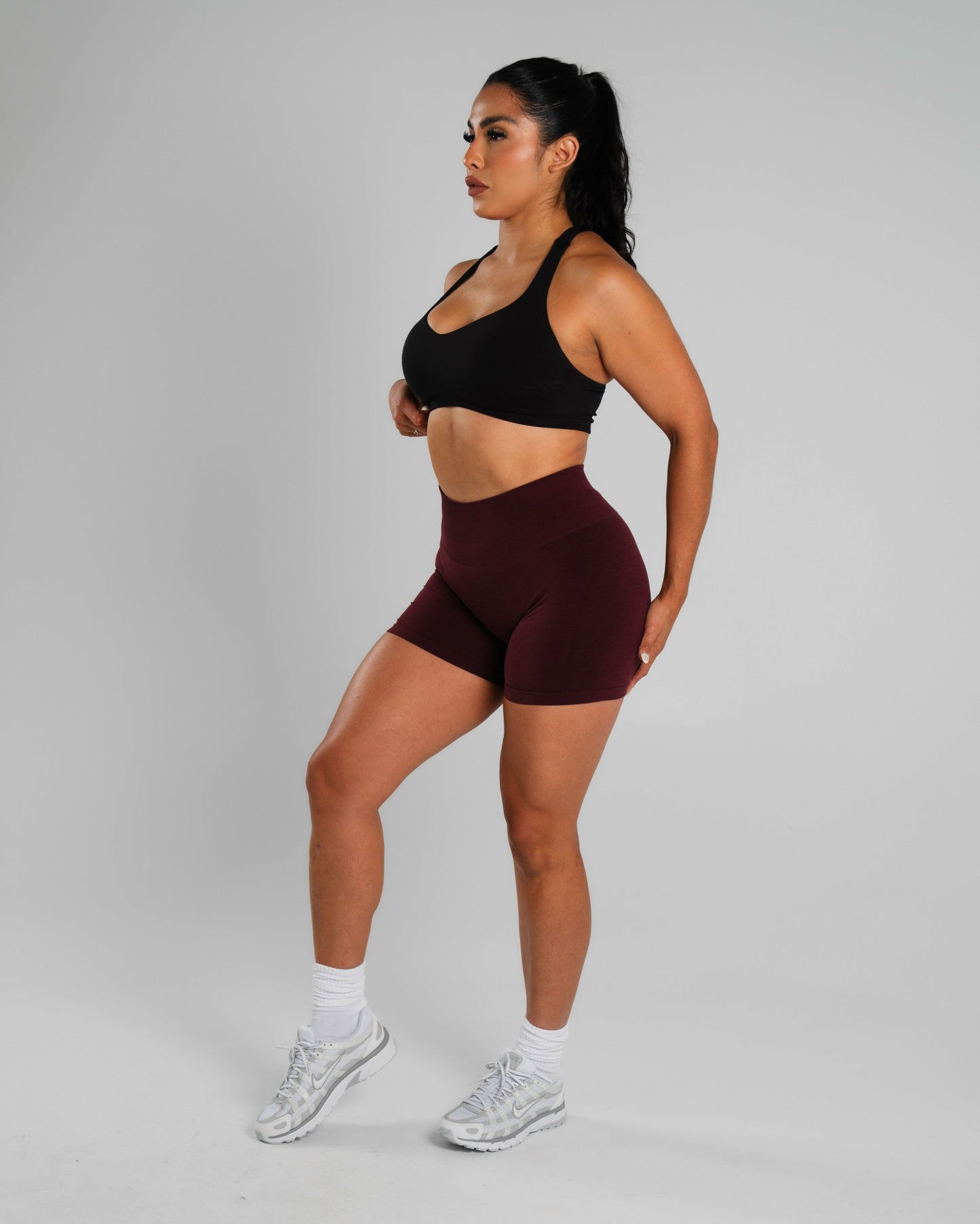 Amplify Mid Rise Short - Merlot | Alphalete