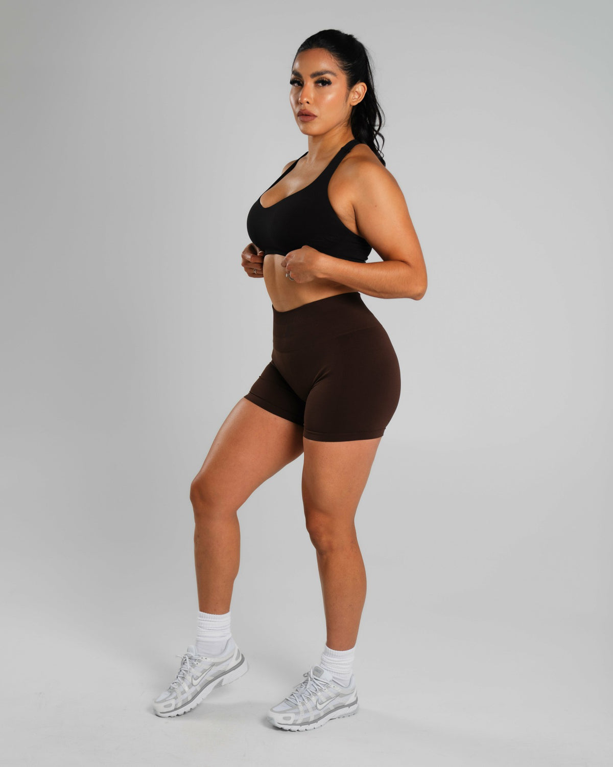 Amplify Mid Rise Short - Espresso | Alphalete
