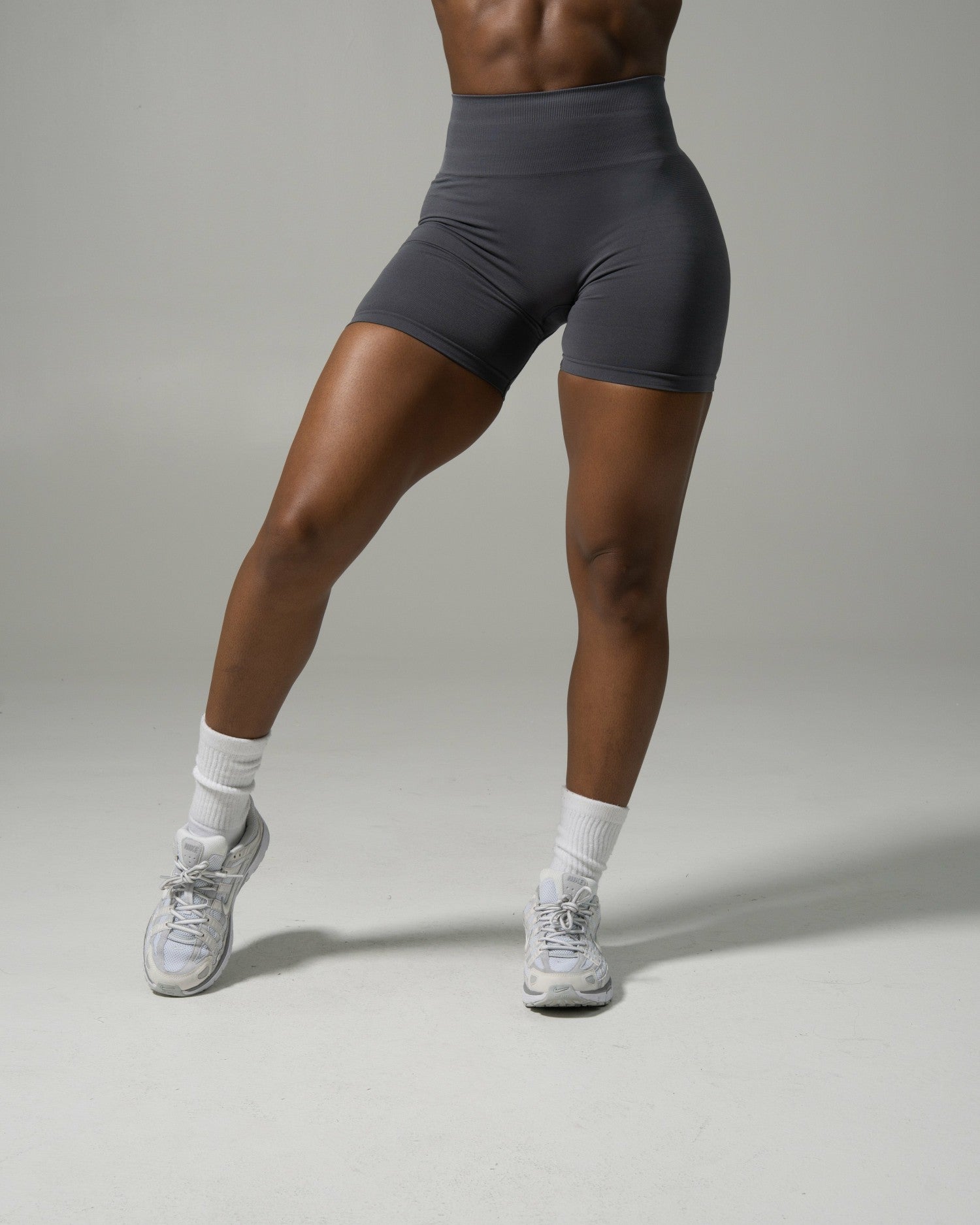 Pump Mid Rise Short - Thunderstorm | Alphalete