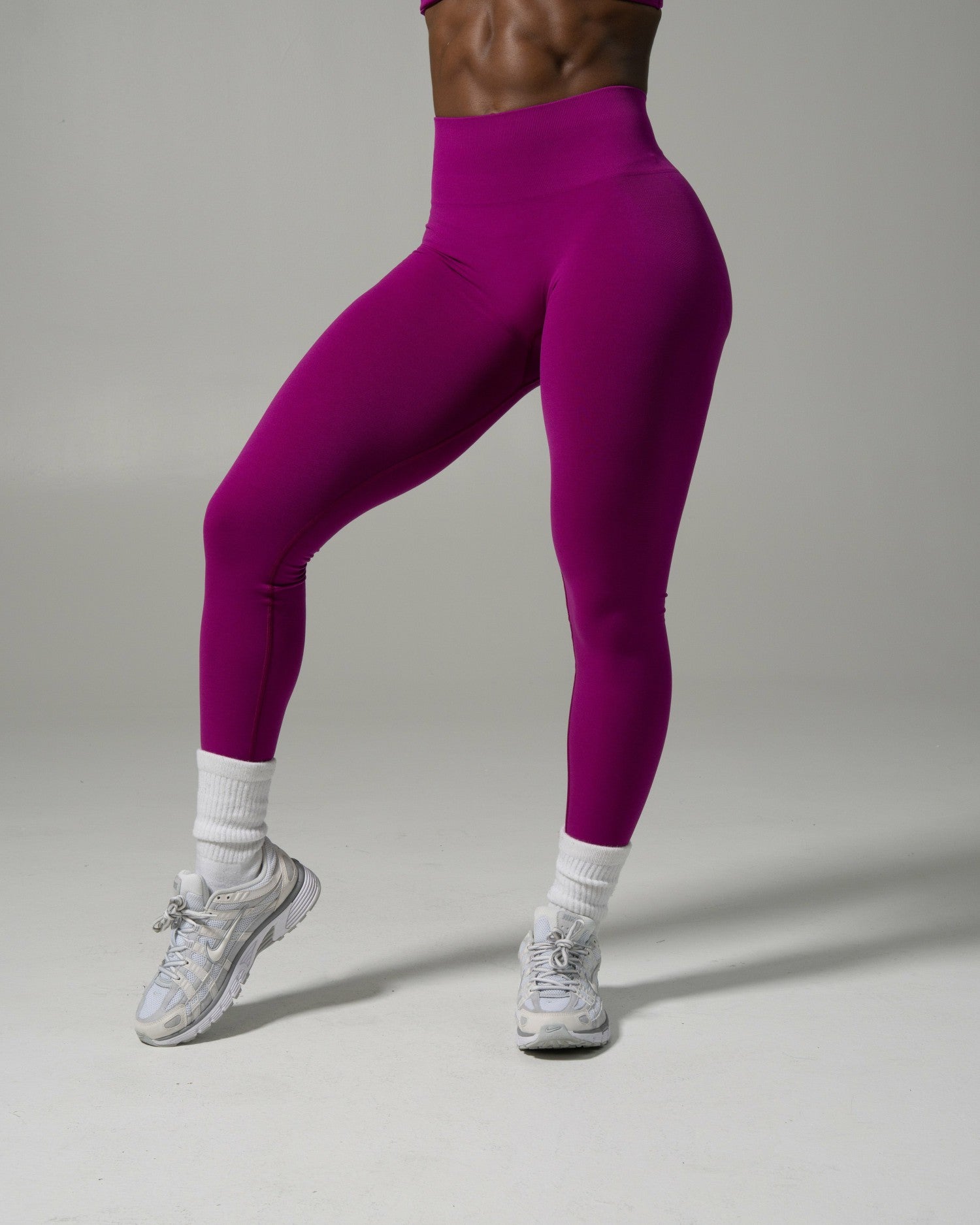 Pump Mid Rise Legging - Dark Fuchsia | Alphalete