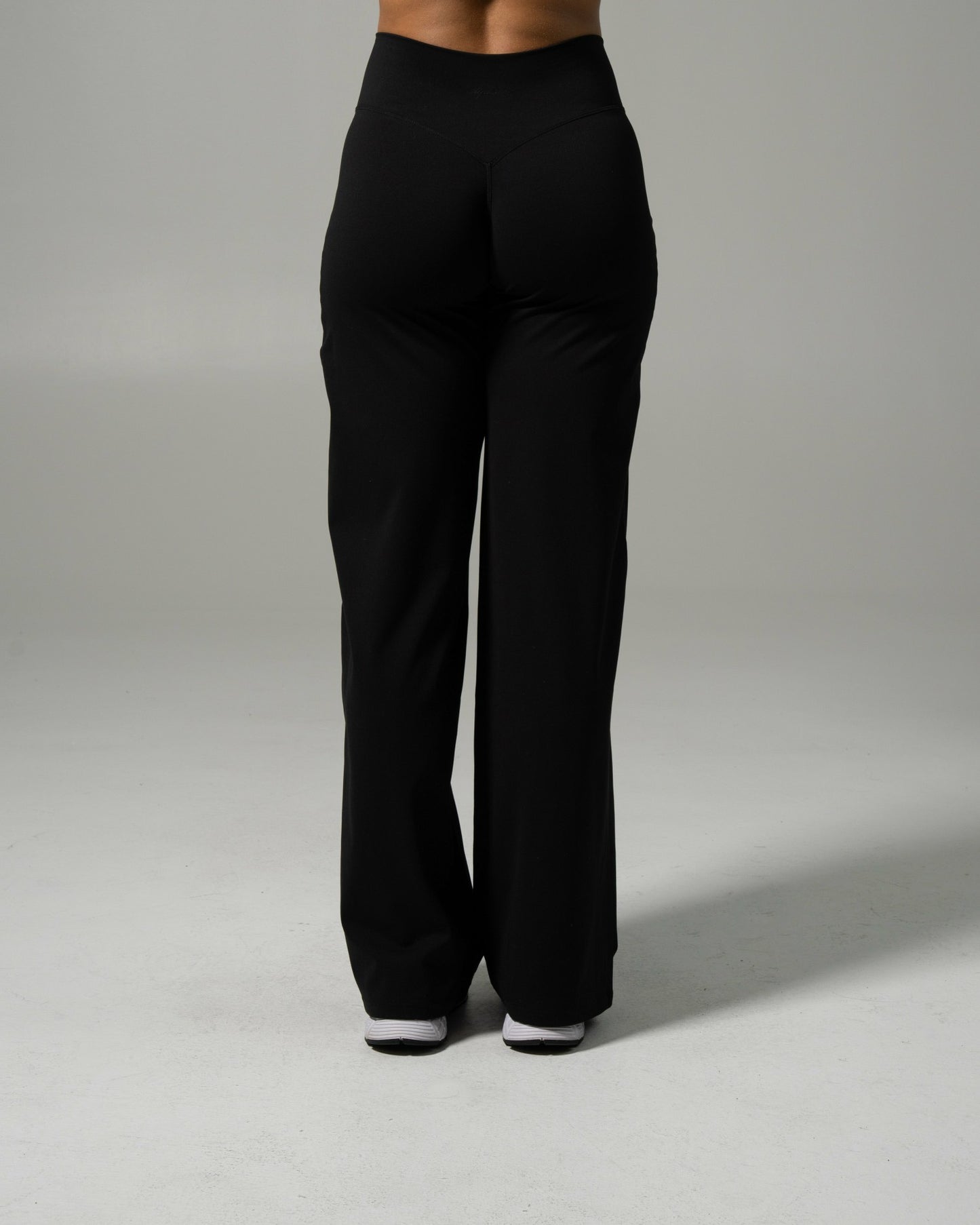 Aura Wide Leg Pant - Black - Workout Clothes For Women | Alphalete