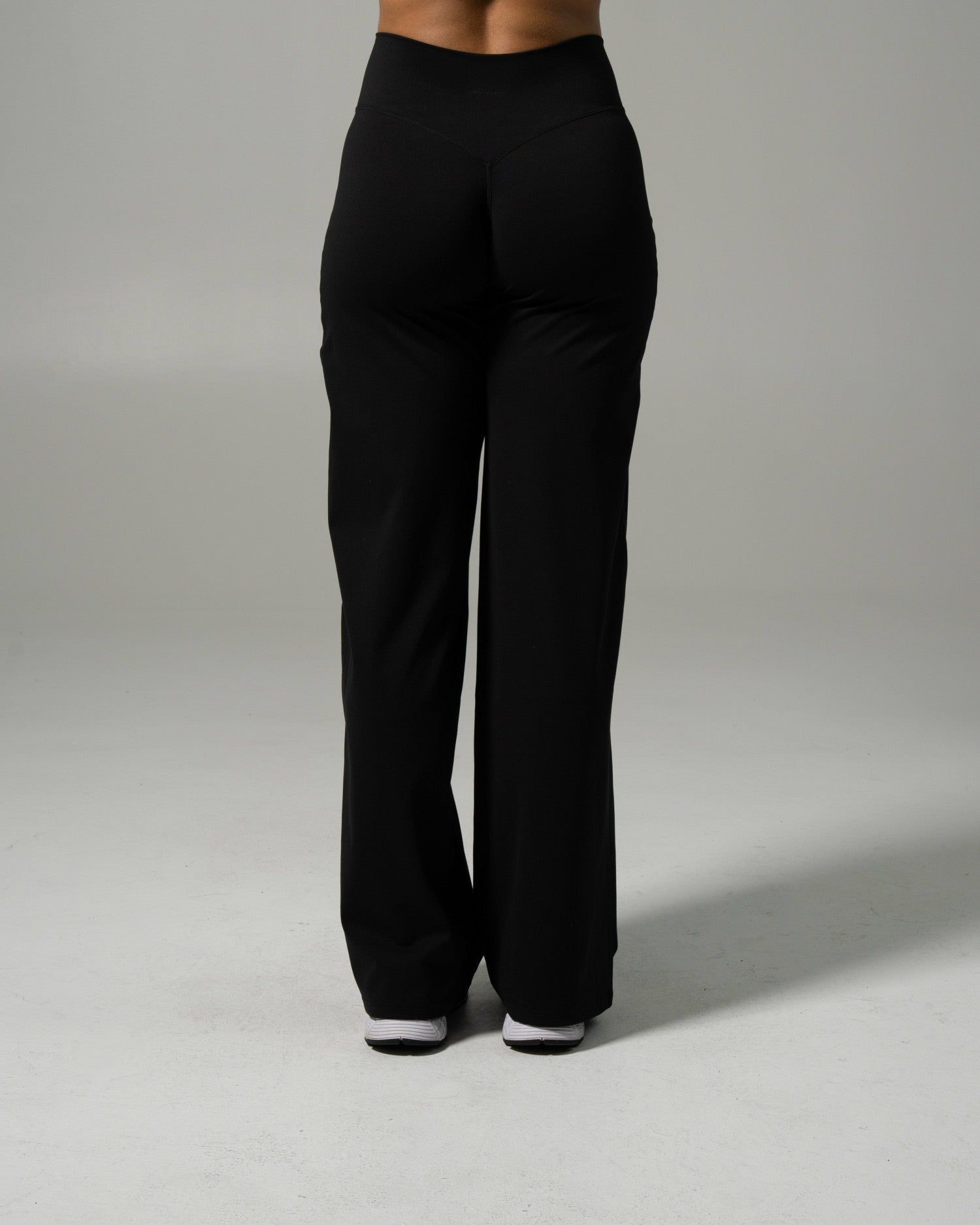 Aura Wide Leg Pant - Black - Workout Clothes For Women | Alphalete